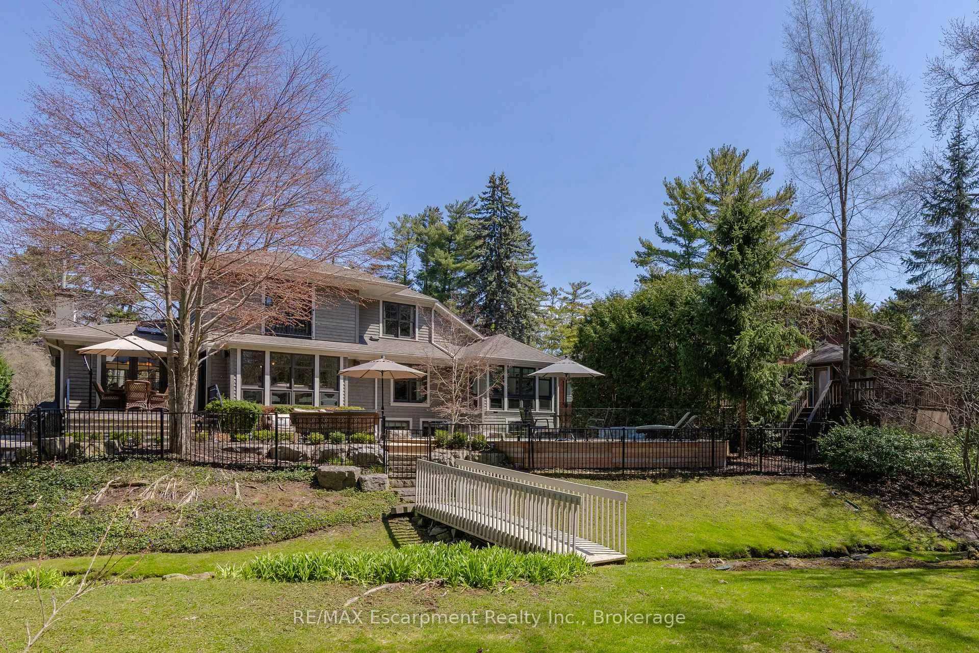 Photo 32 of 444 Drummond Road, Oakville, Morrison — HOMEH