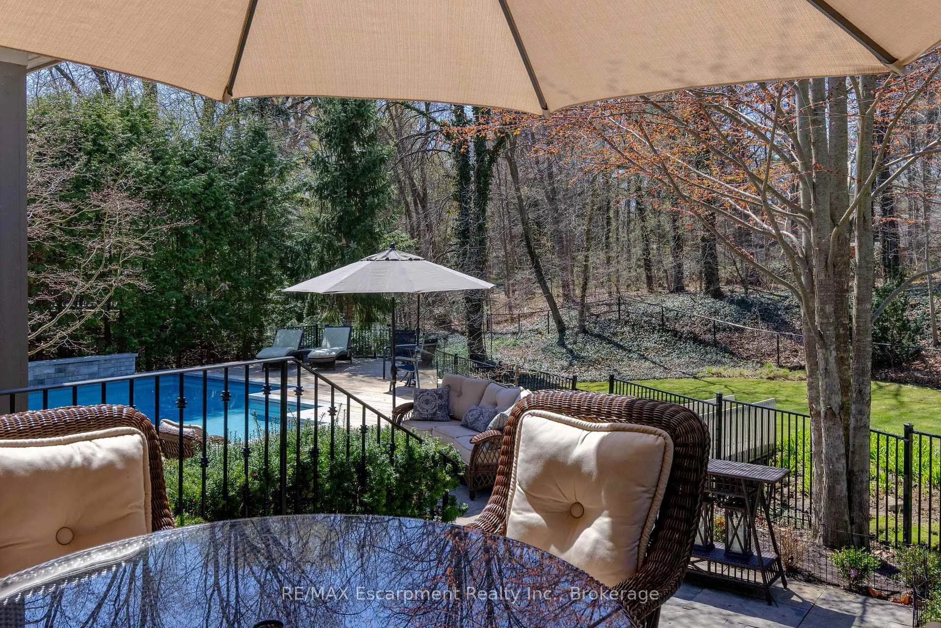 Photo 37 of 444 Drummond Road, Oakville, Morrison — HOMEH