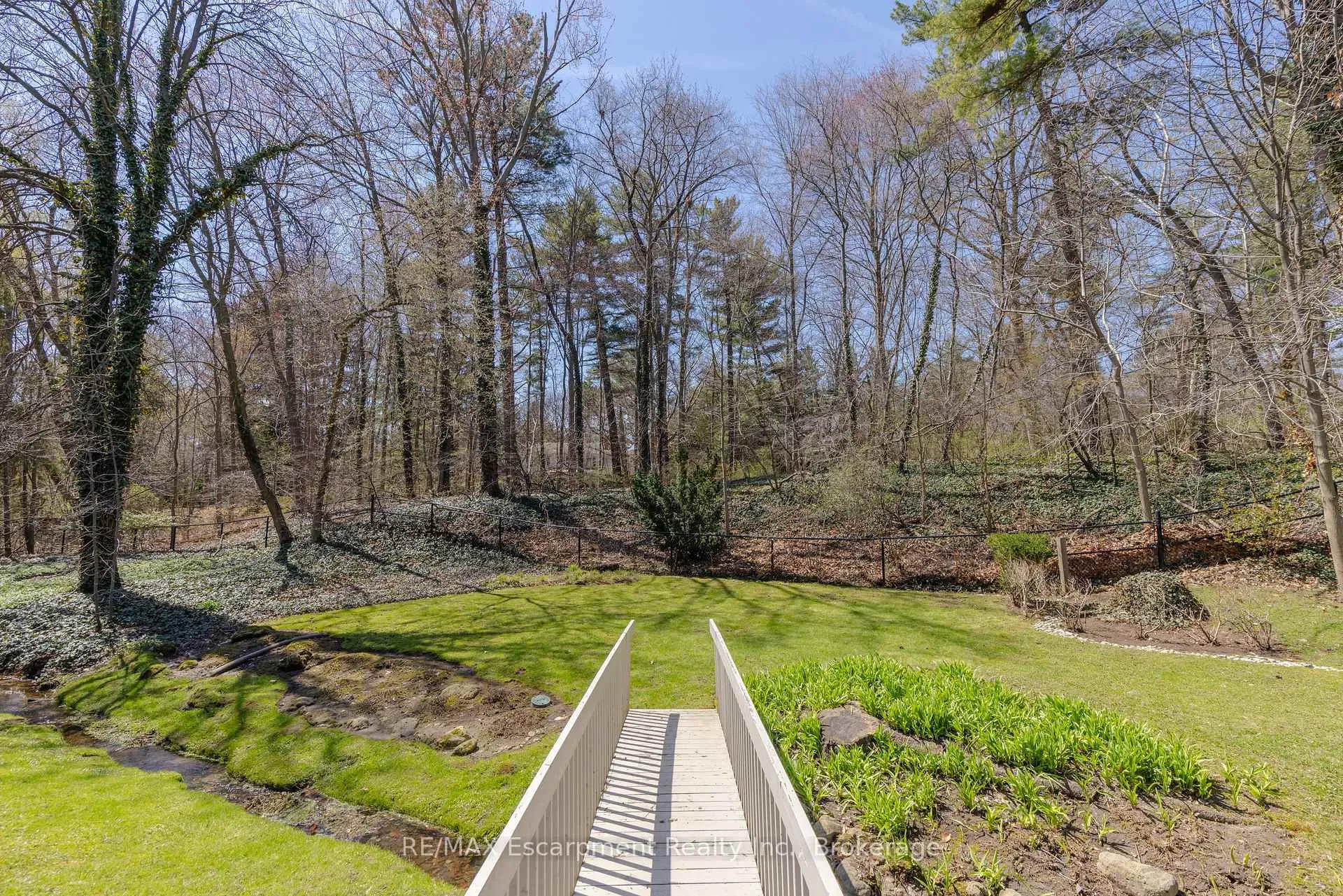 Photo 38 of 444 Drummond Road, Oakville, Morrison — HOMEH