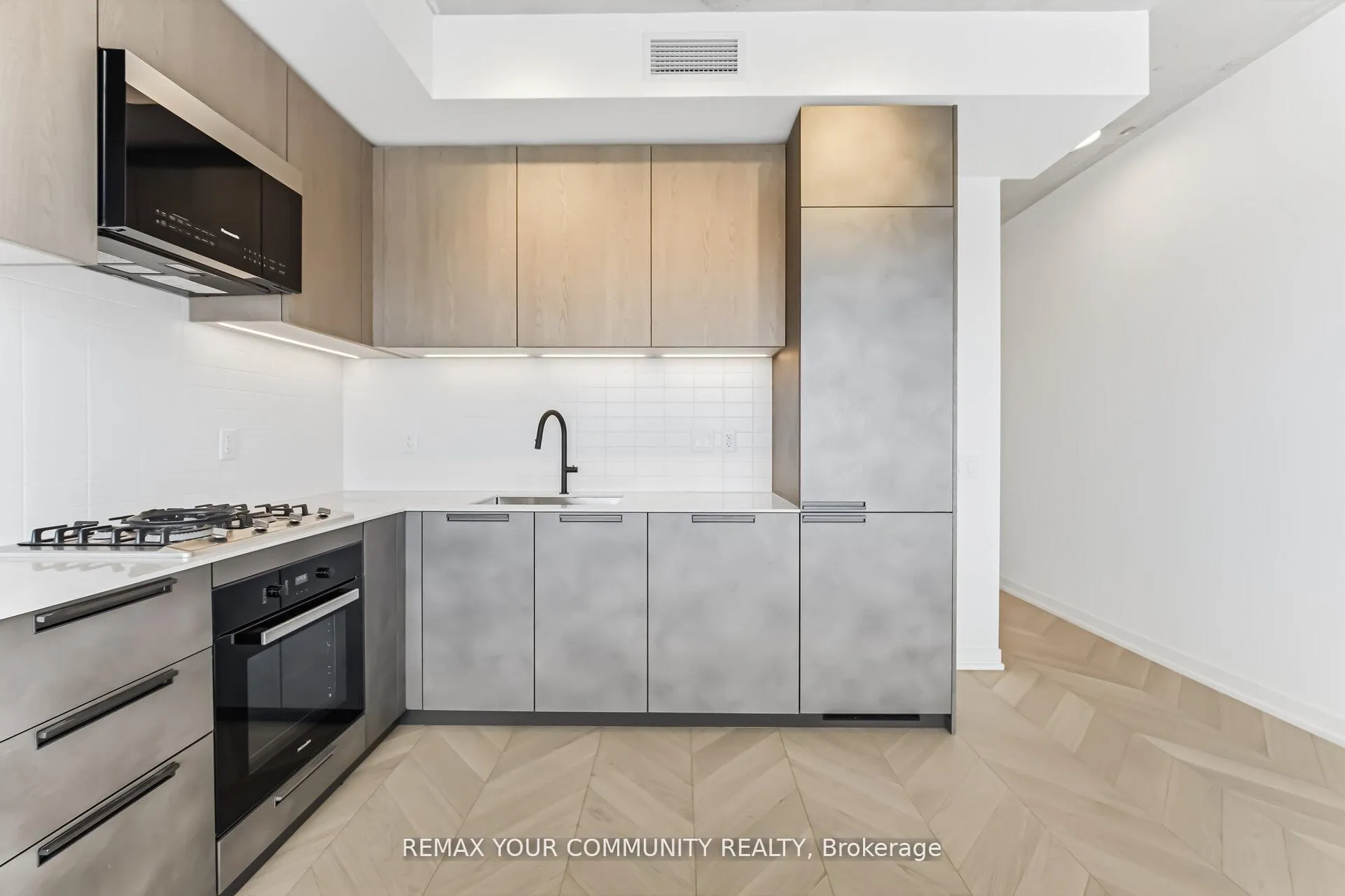 Photo 4 of Unit 603, 761 Queen Street, Toronto, South Riverdale — HOMEH
