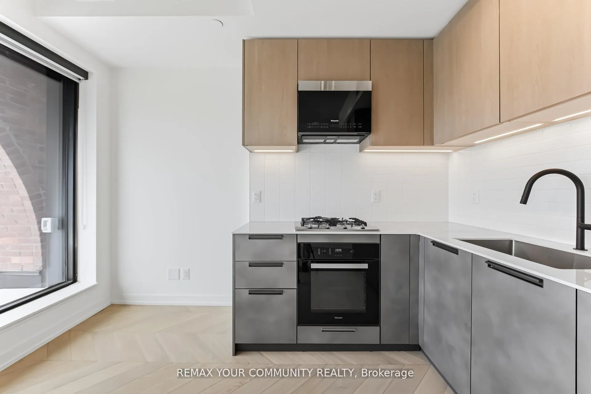 Photo 6 of Unit 603, 761 Queen Street, Toronto, South Riverdale — HOMEH