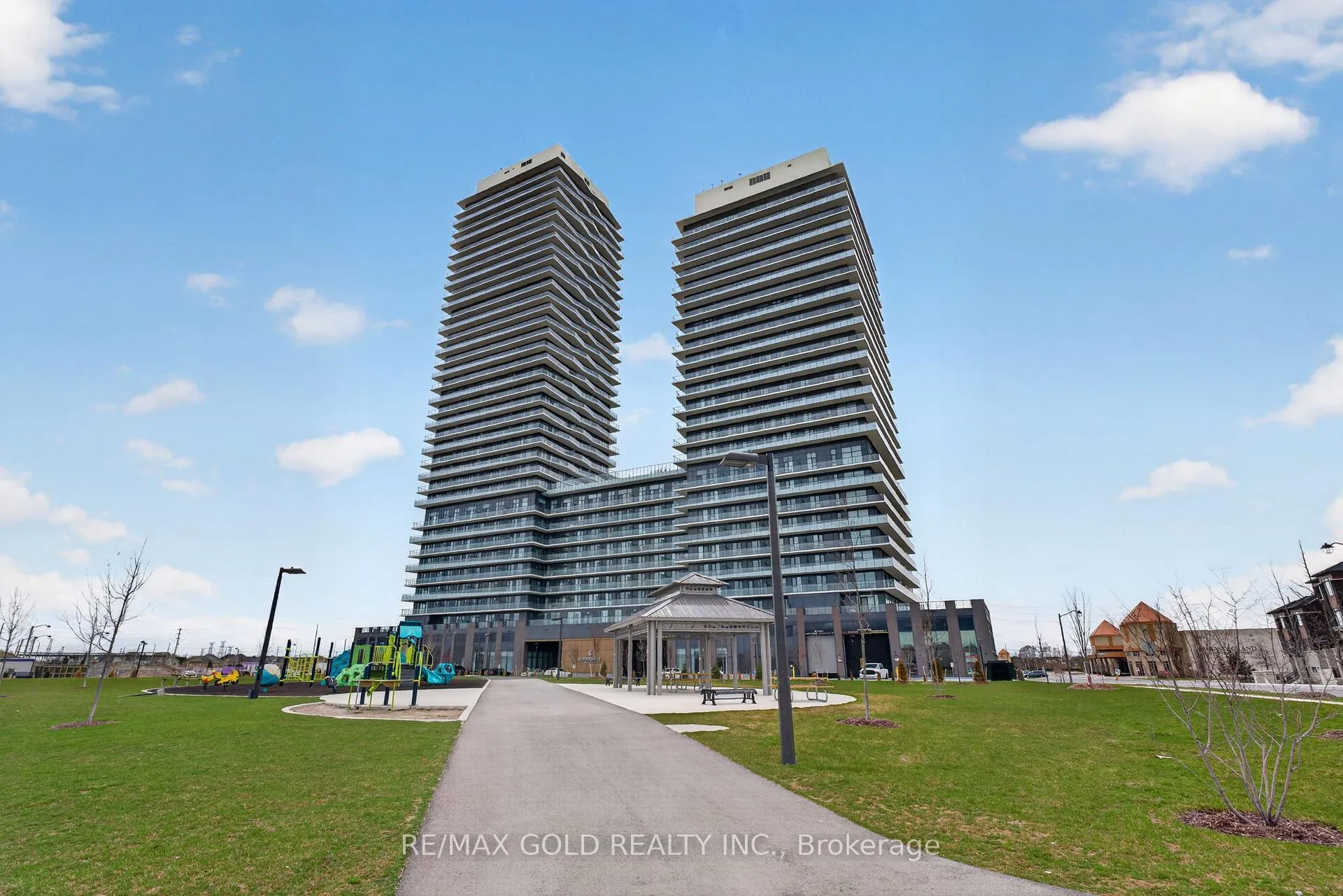 Photo 2 of Unit 1402, 15 Skyridge Drive, Brampton, Bram East — HOMEH