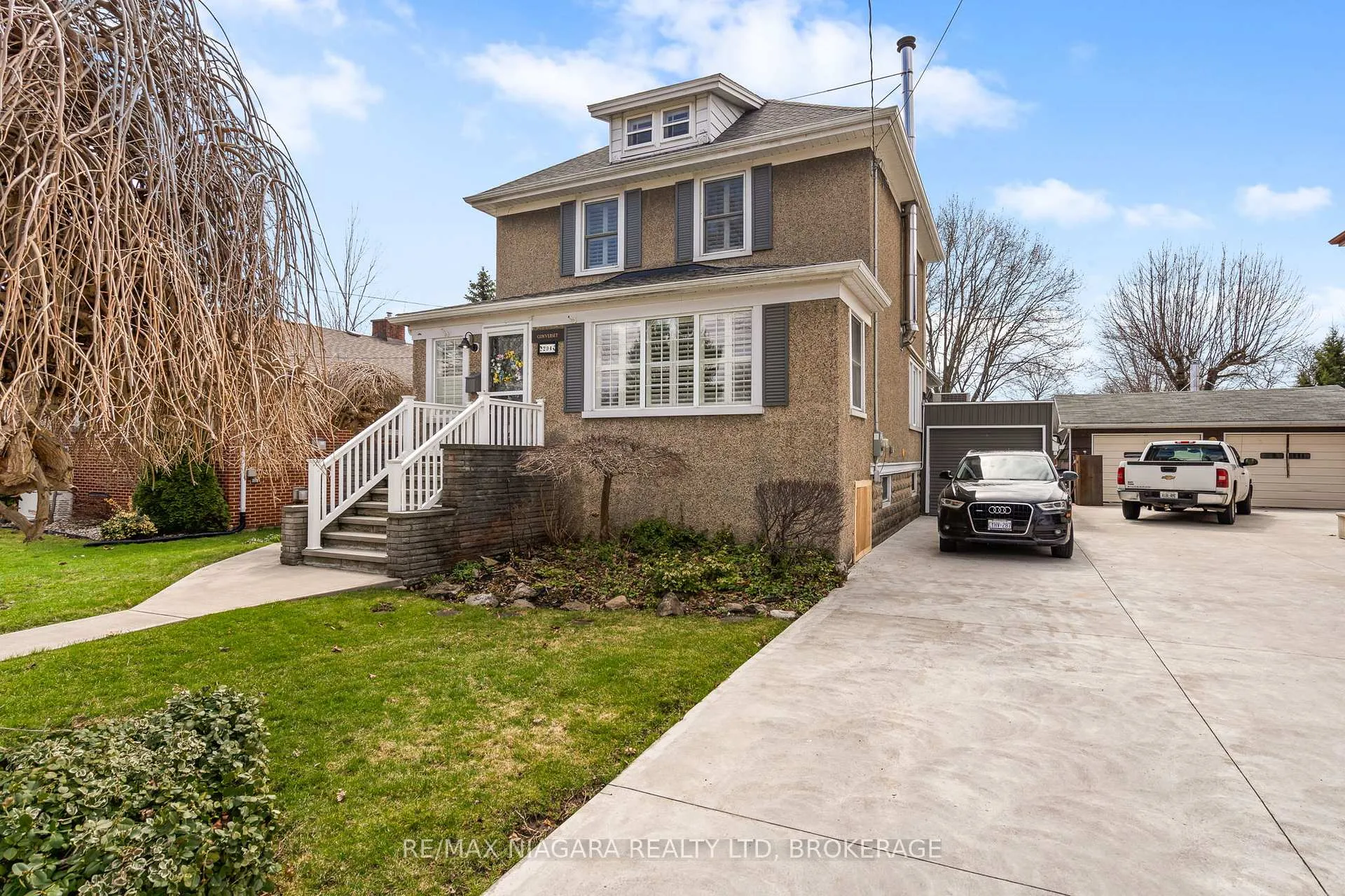Photo 2 of 294 Stanley Street, Port Colborne, Sugarloaf — HOMEH
