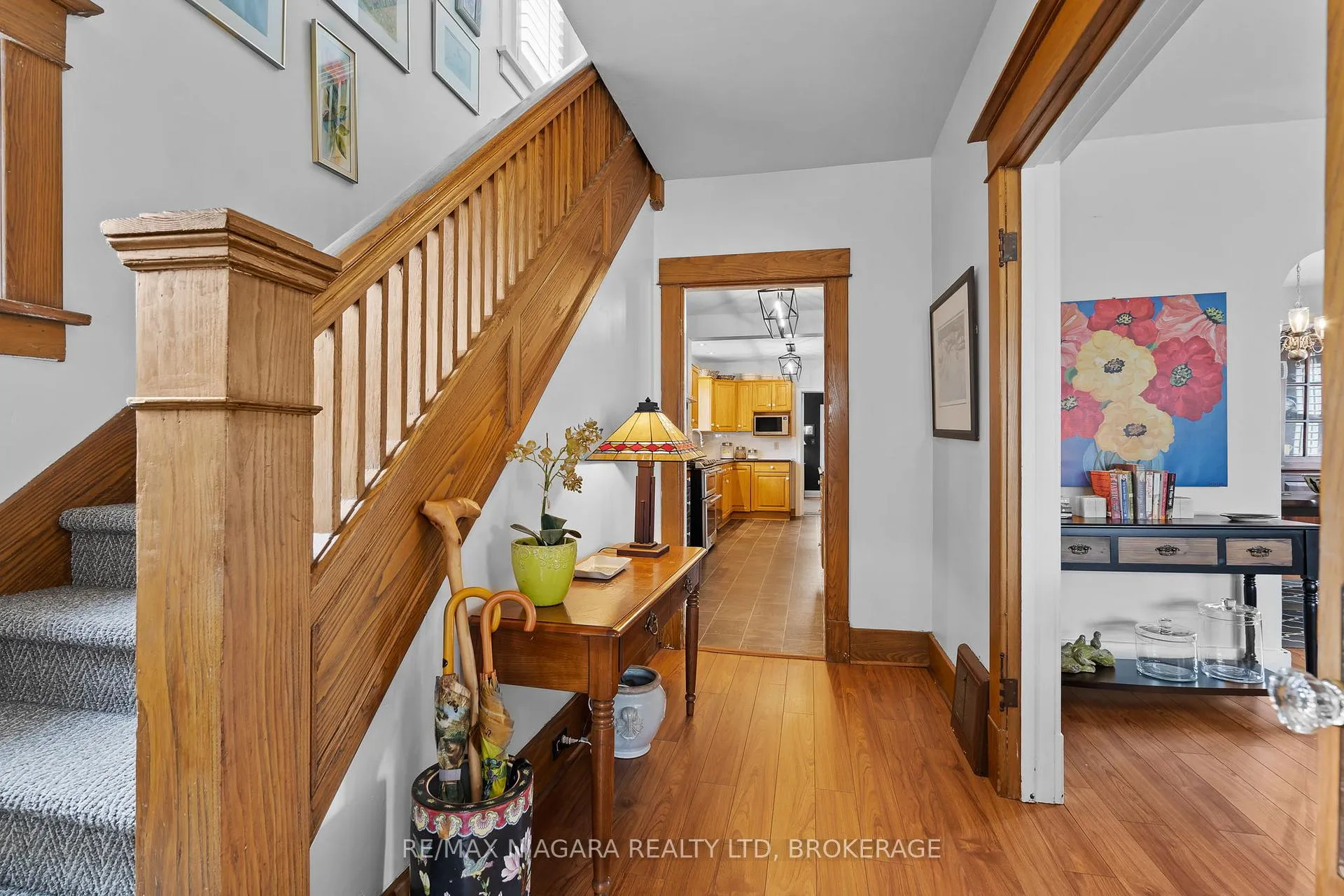 Photo 4 of 294 Stanley Street, Port Colborne, Sugarloaf — HOMEH