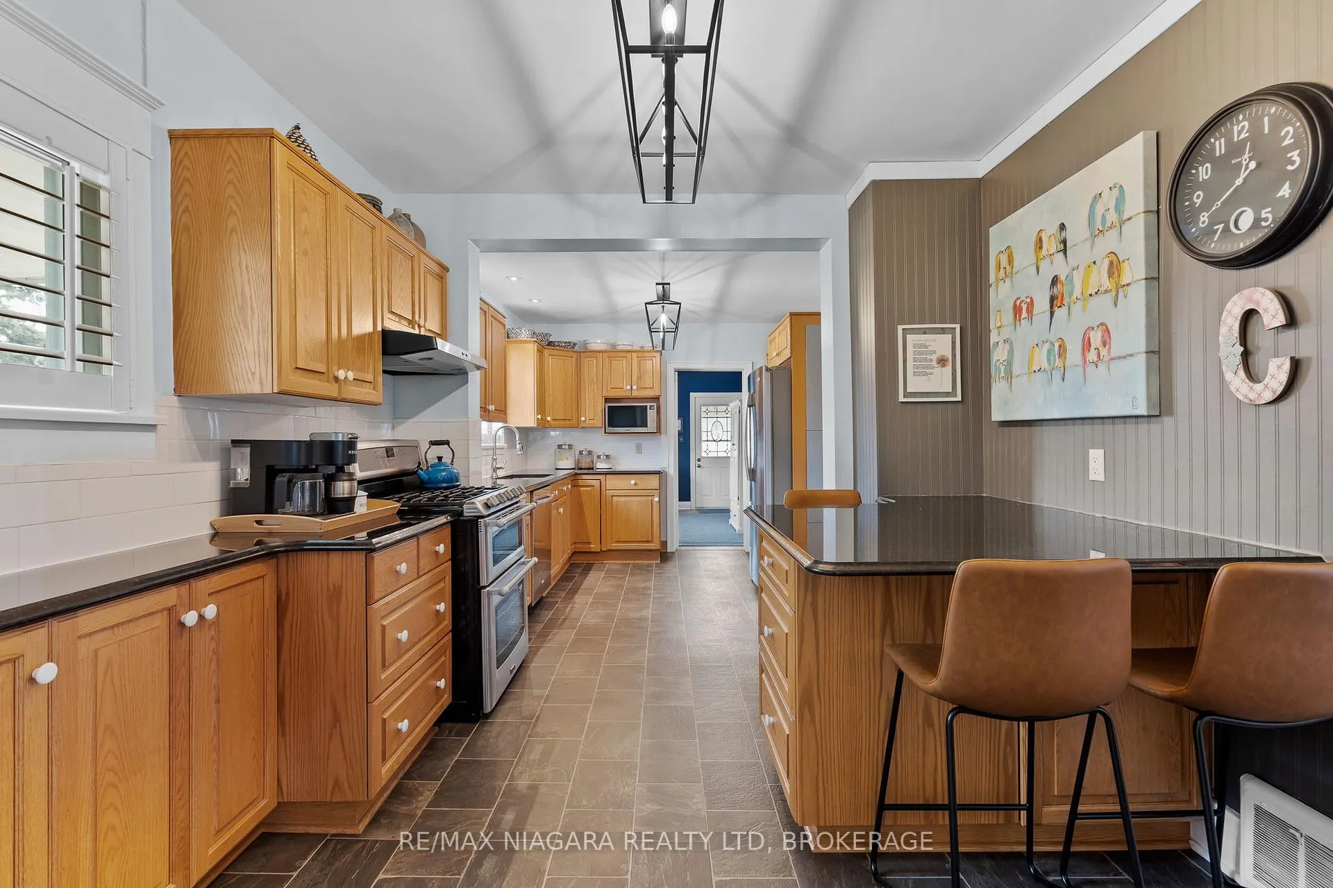 Photo 10 of 294 Stanley Street, Port Colborne, Sugarloaf — HOMEH