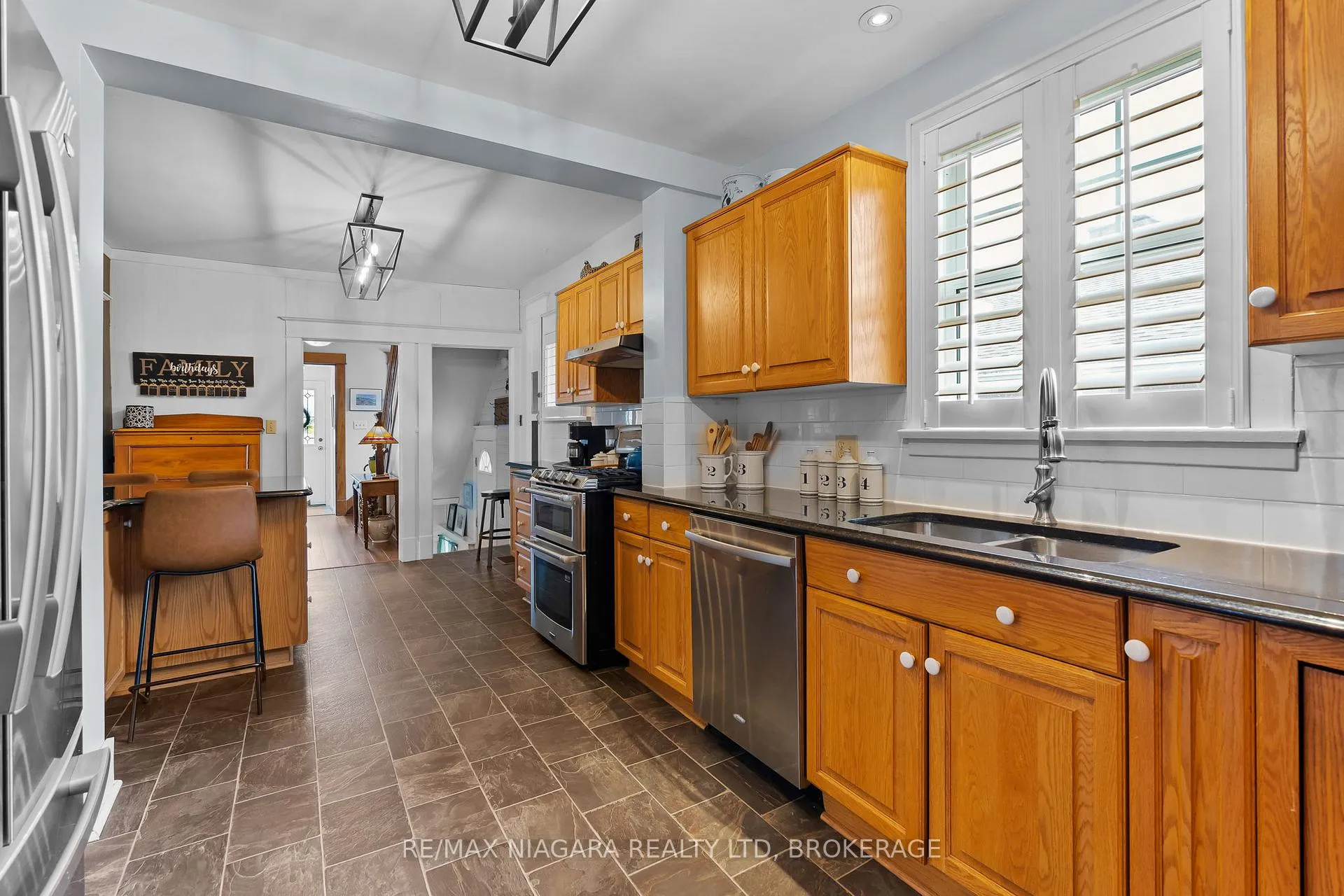 Photo 13 of 294 Stanley Street, Port Colborne, Sugarloaf — HOMEH