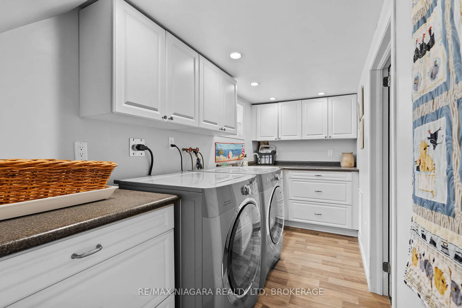 Photo 25 of 294 Stanley Street, Port Colborne, Sugarloaf — HOMEH