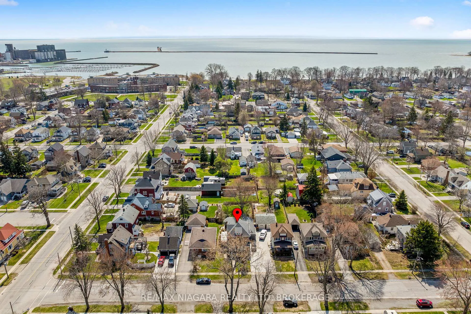 Photo 35 of 294 Stanley Street, Port Colborne, Sugarloaf — HOMEH
