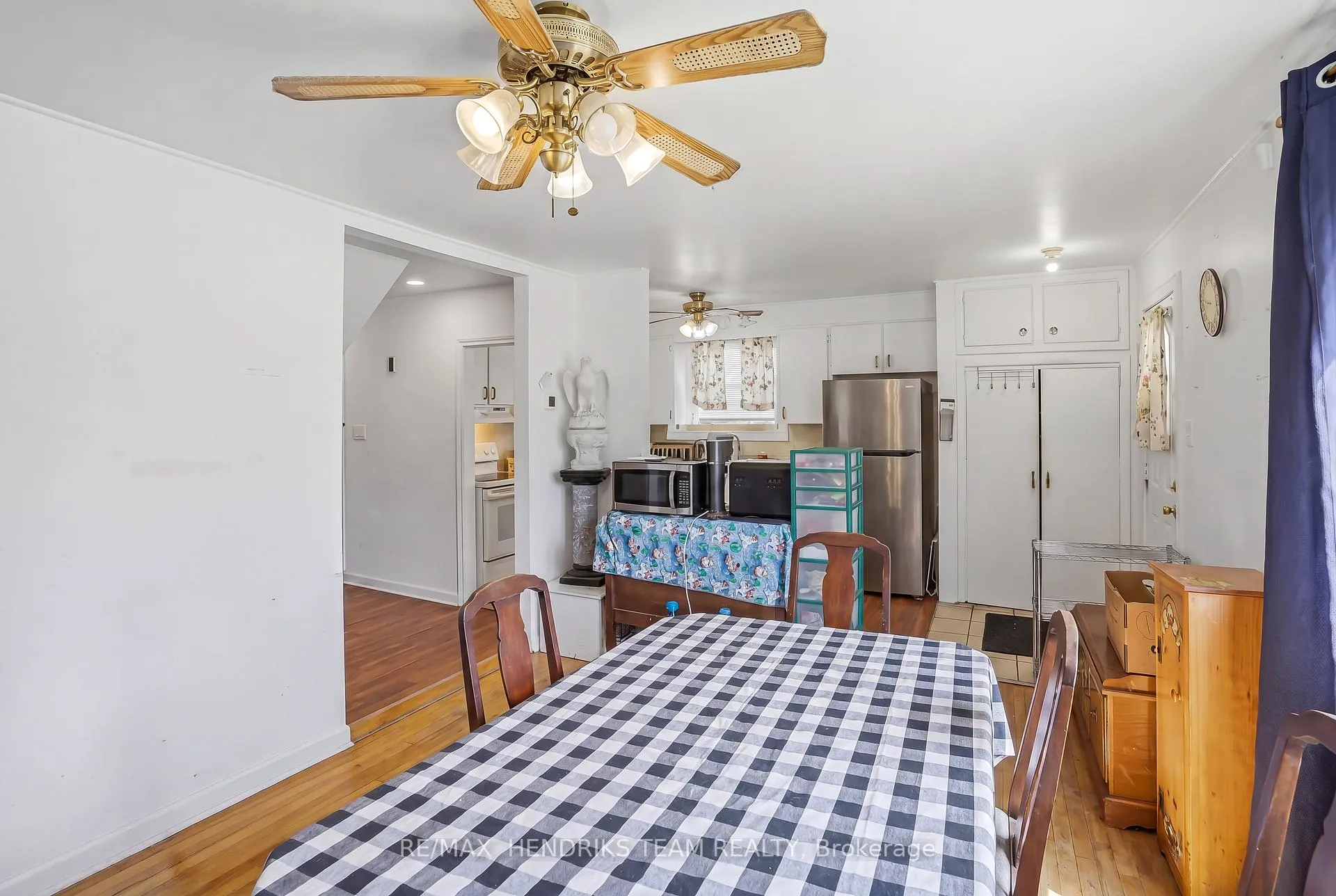 Photo 6 of 5407 Menzie Street, Niagara Falls, Downtown — HOMEH