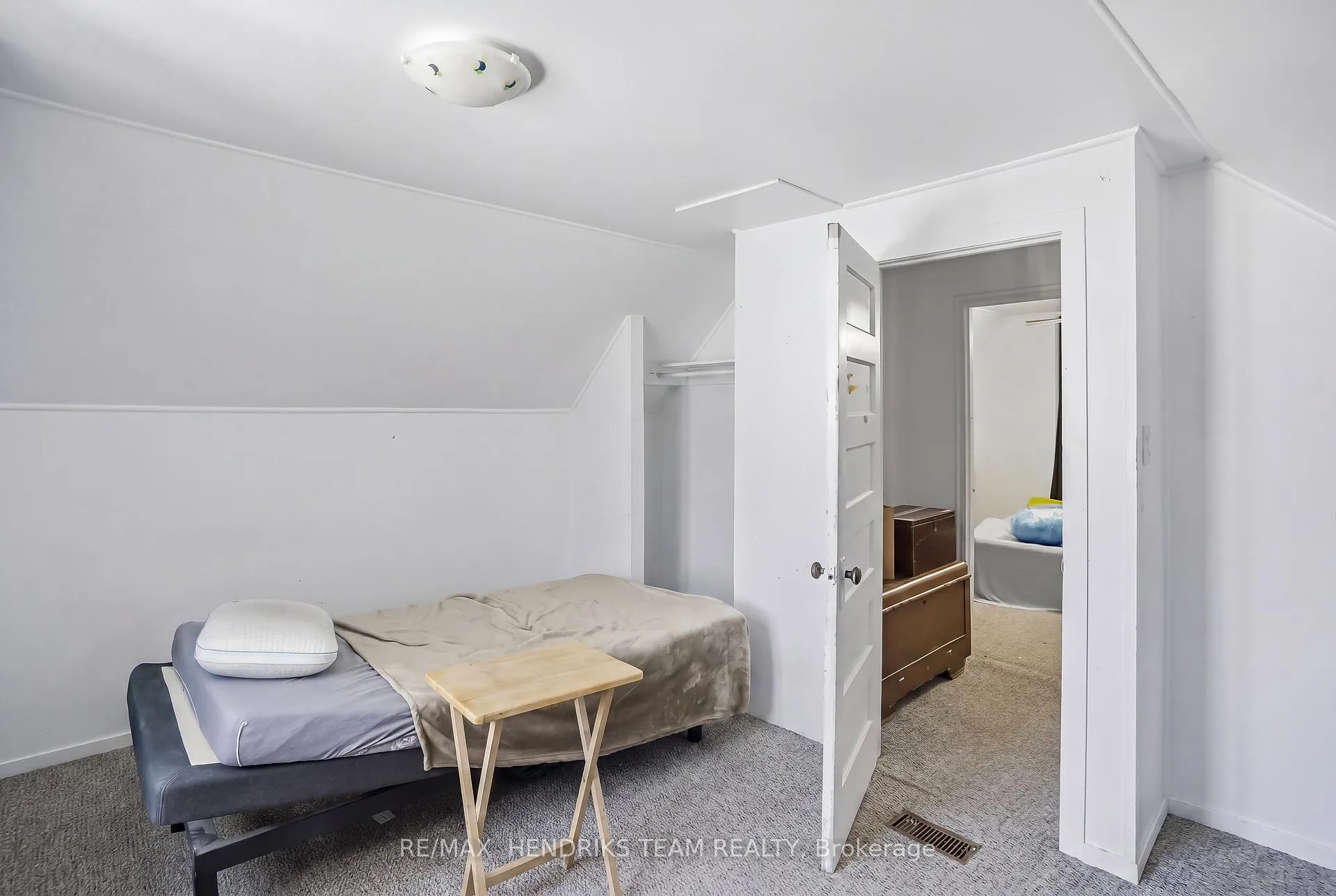 Photo 13 of 5407 Menzie Street, Niagara Falls, Downtown — HOMEH