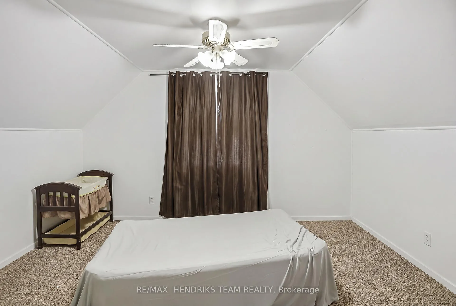 Photo 14 of 5407 Menzie Street, Niagara Falls, Downtown — HOMEH
