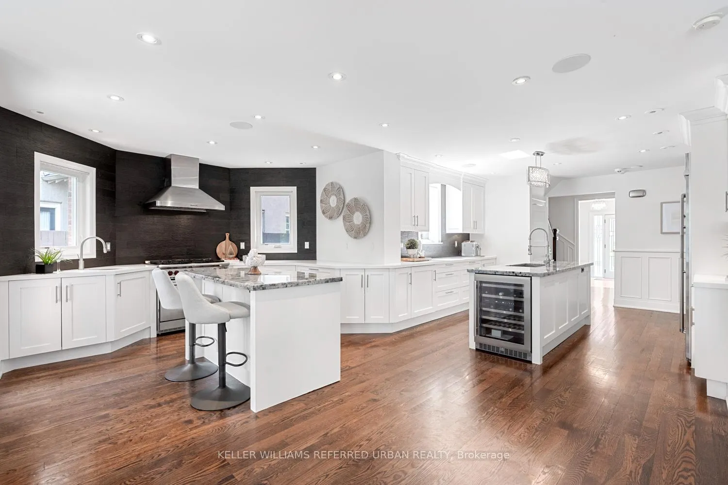 Photo 5 of 5 Lawrence Crescent, Toronto, Lawrence Park South — HOMEH