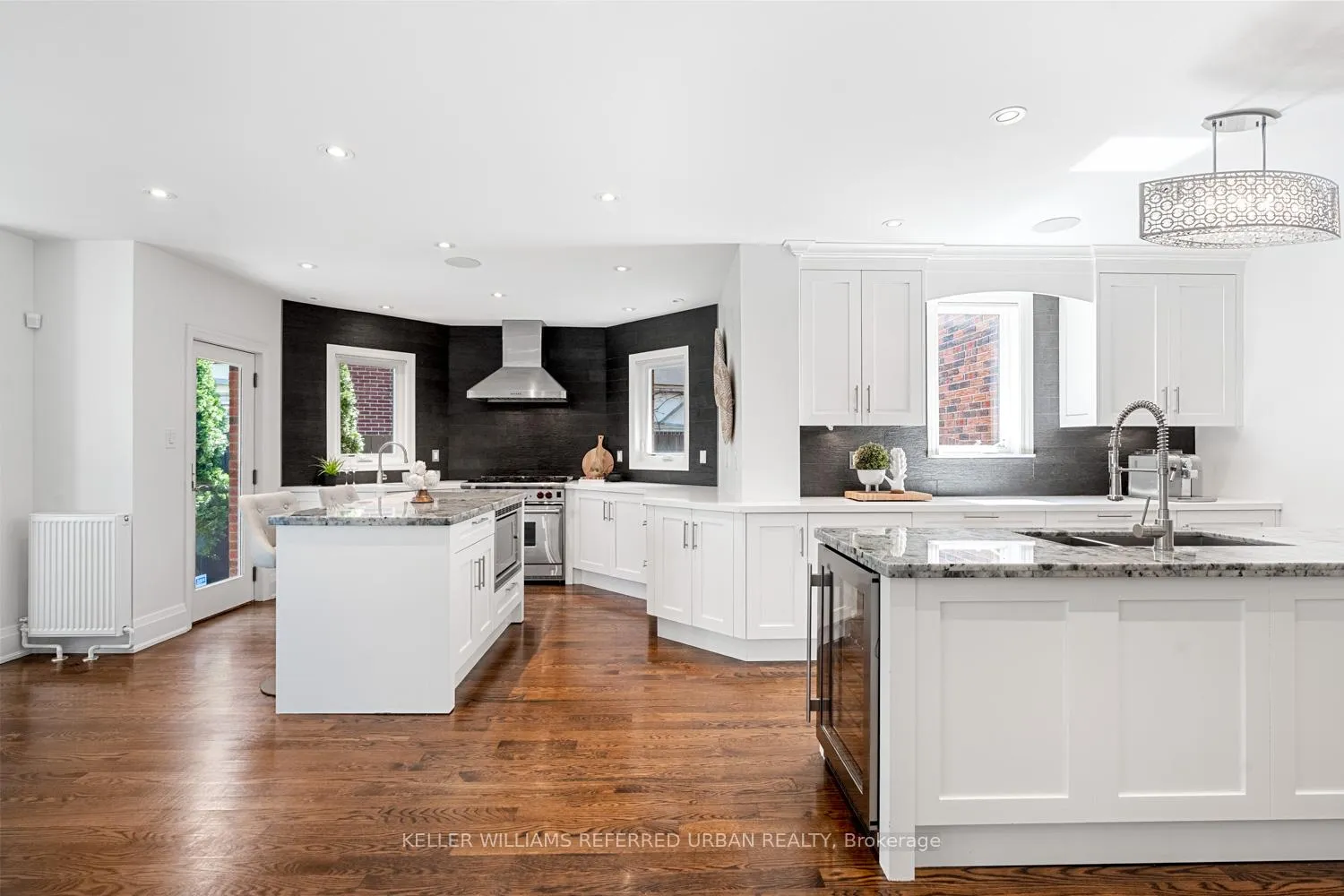 Photo 6 of 5 Lawrence Crescent, Toronto, Lawrence Park South — HOMEH