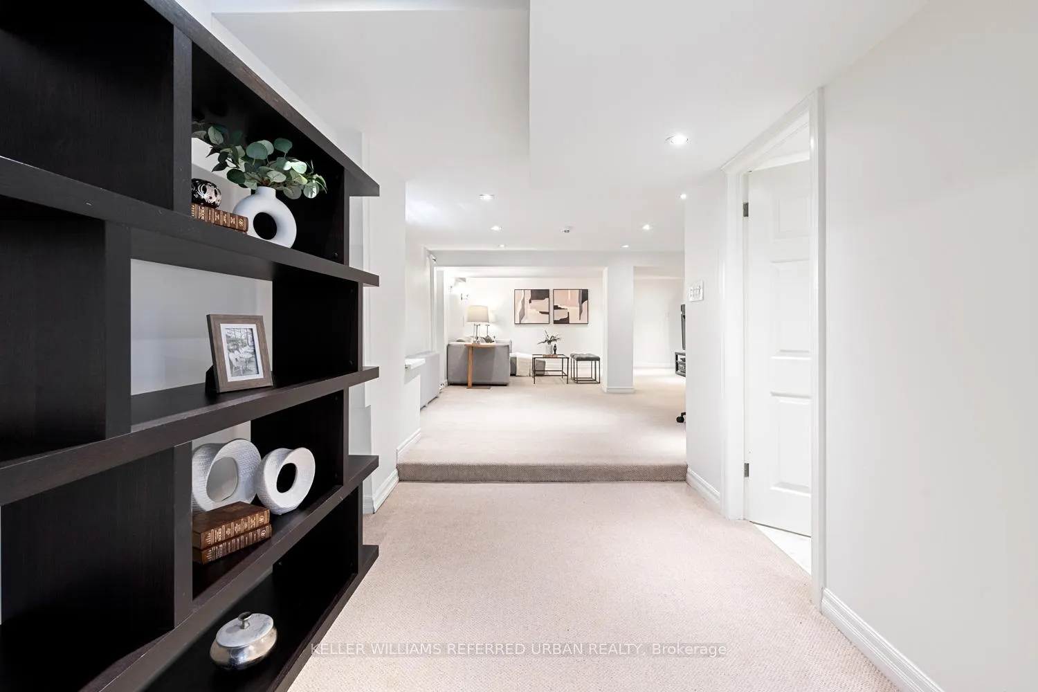 Photo 35 of 5 Lawrence Crescent, Toronto, Lawrence Park South — HOMEH