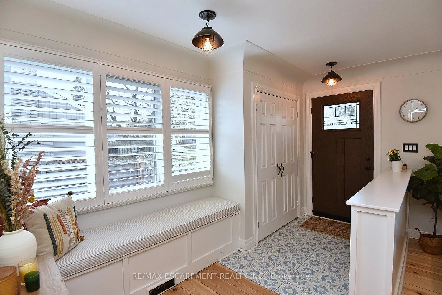 Photo 4 of 16 Church Street, Hamilton, Waterdown — HOMEH