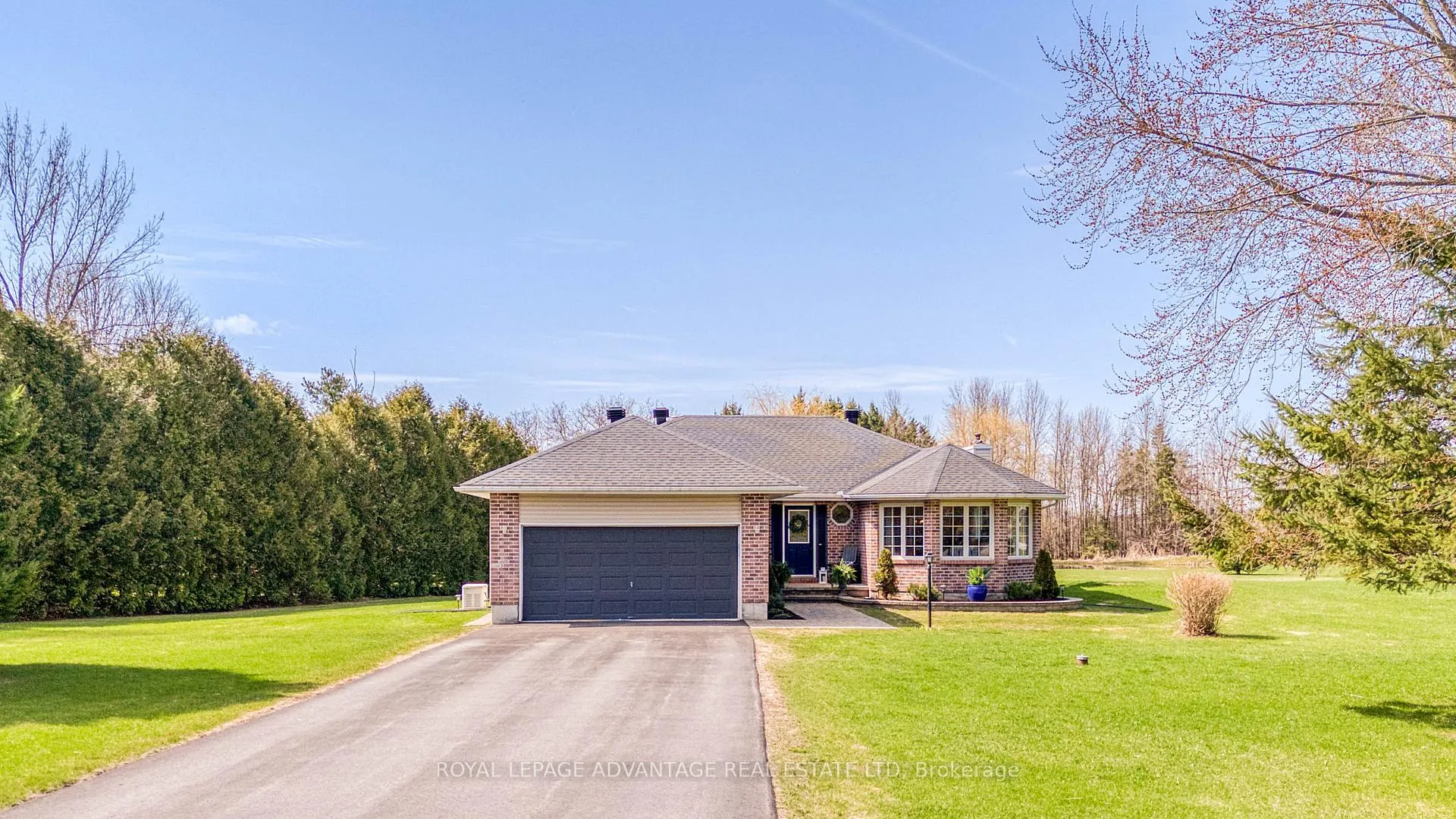 Photo 1 of 307 Somerville Drive, Tay Valley, Bathurst/Burgess & Sherbrooke (Bathurst) Twp — HOMEH