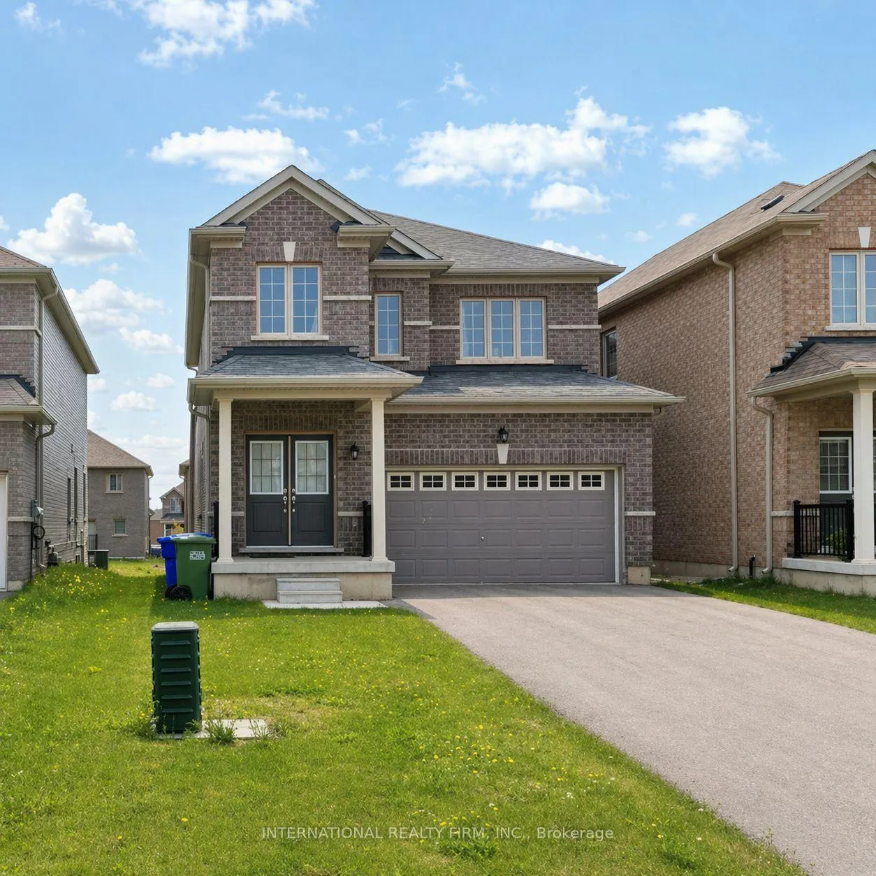 Photo 2 of 240 Ridley Crescent, Southgate — HOMEH