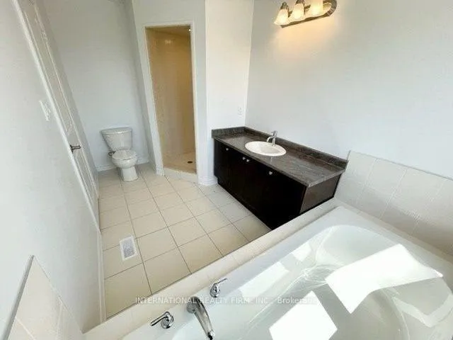 Photo 29 of 240 Ridley Crescent, Southgate — HOMEH