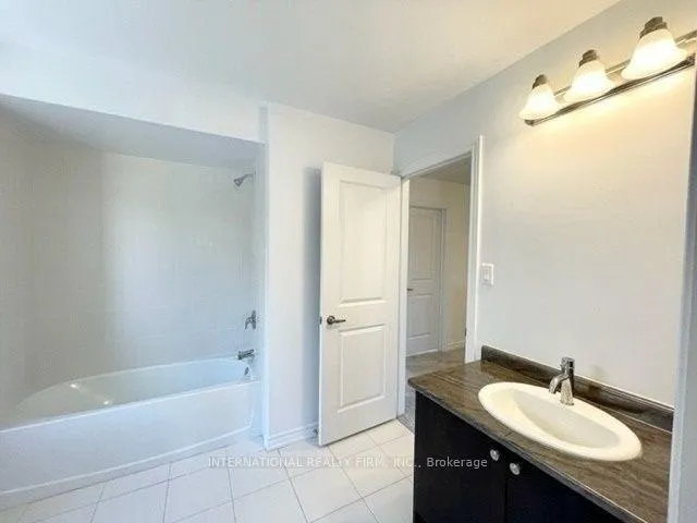 Photo 53 of 240 Ridley Crescent, Southgate — HOMEH