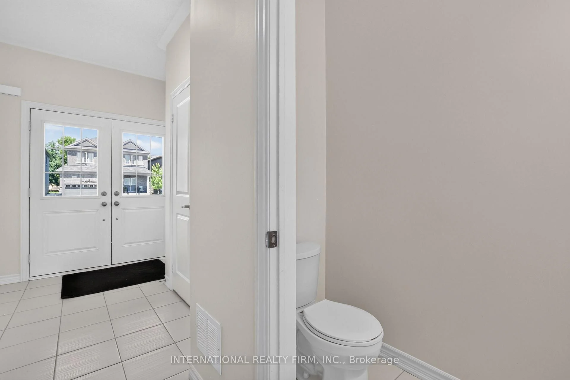 Photo 10 of 240 Ridley Crescent, Southgate — HOMEH
