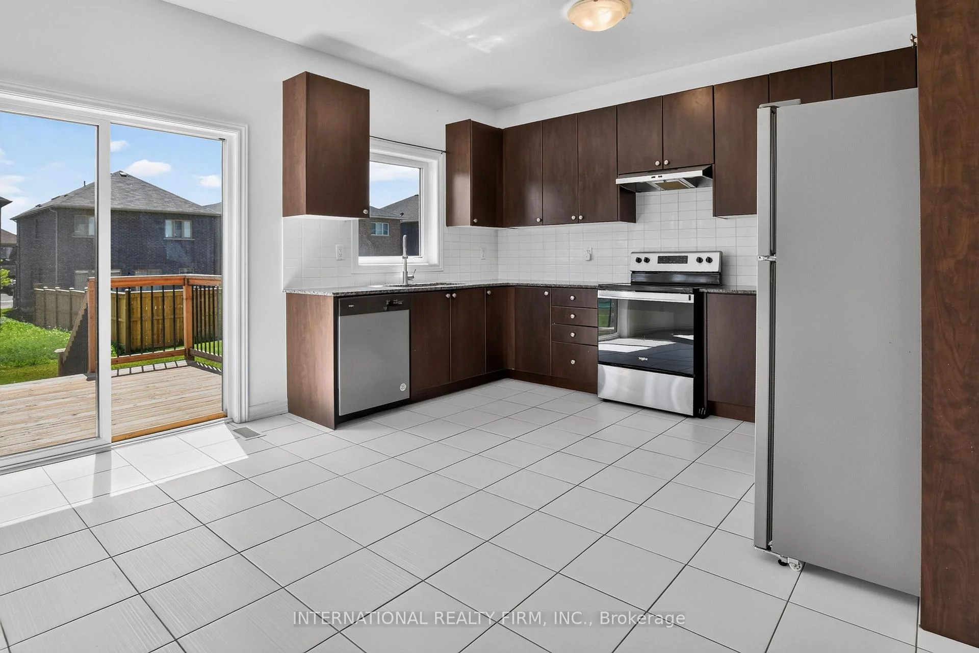 Photo 34 of 240 Ridley Crescent, Southgate — HOMEH