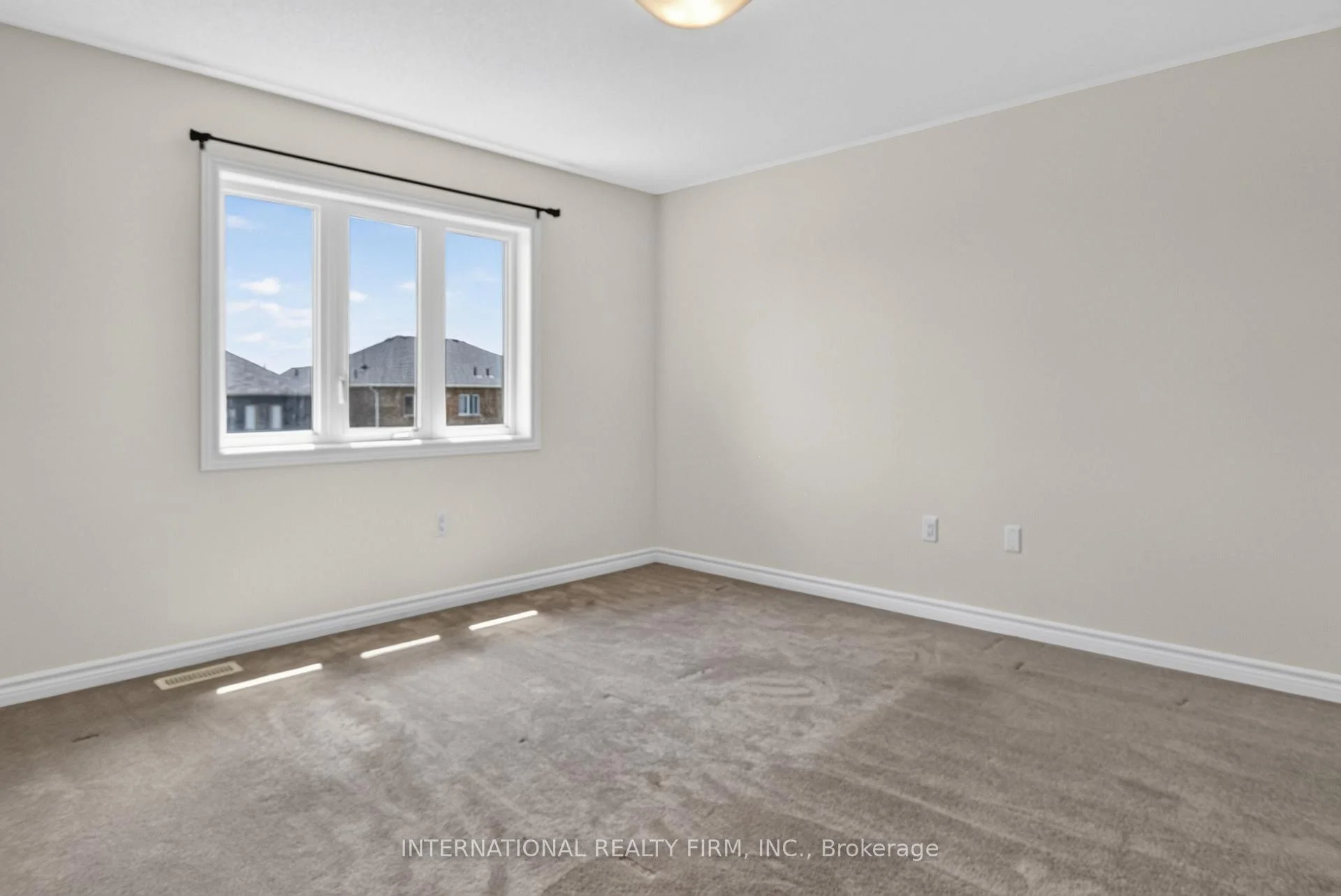 Photo 40 of 240 Ridley Crescent, Southgate — HOMEH
