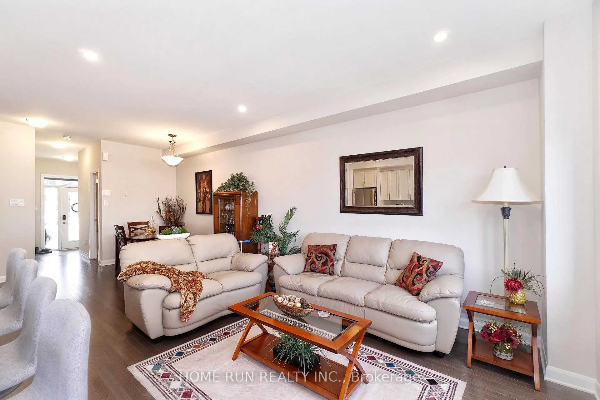 Photo 10 of 831 Dynasty Street, Ottawa, Avalon East — HOMEH