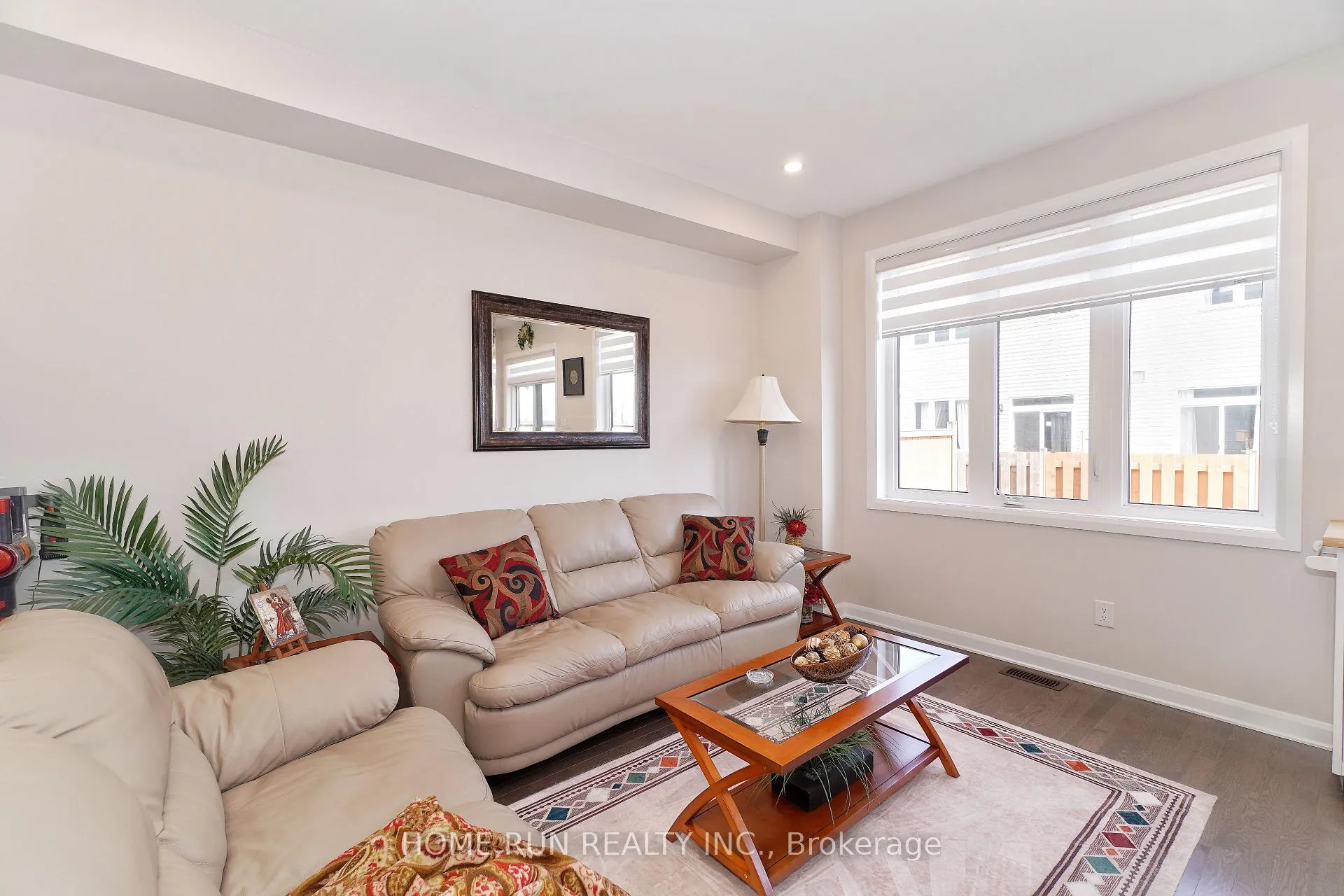 Photo 12 of 831 Dynasty Street, Ottawa, Avalon East — HOMEH