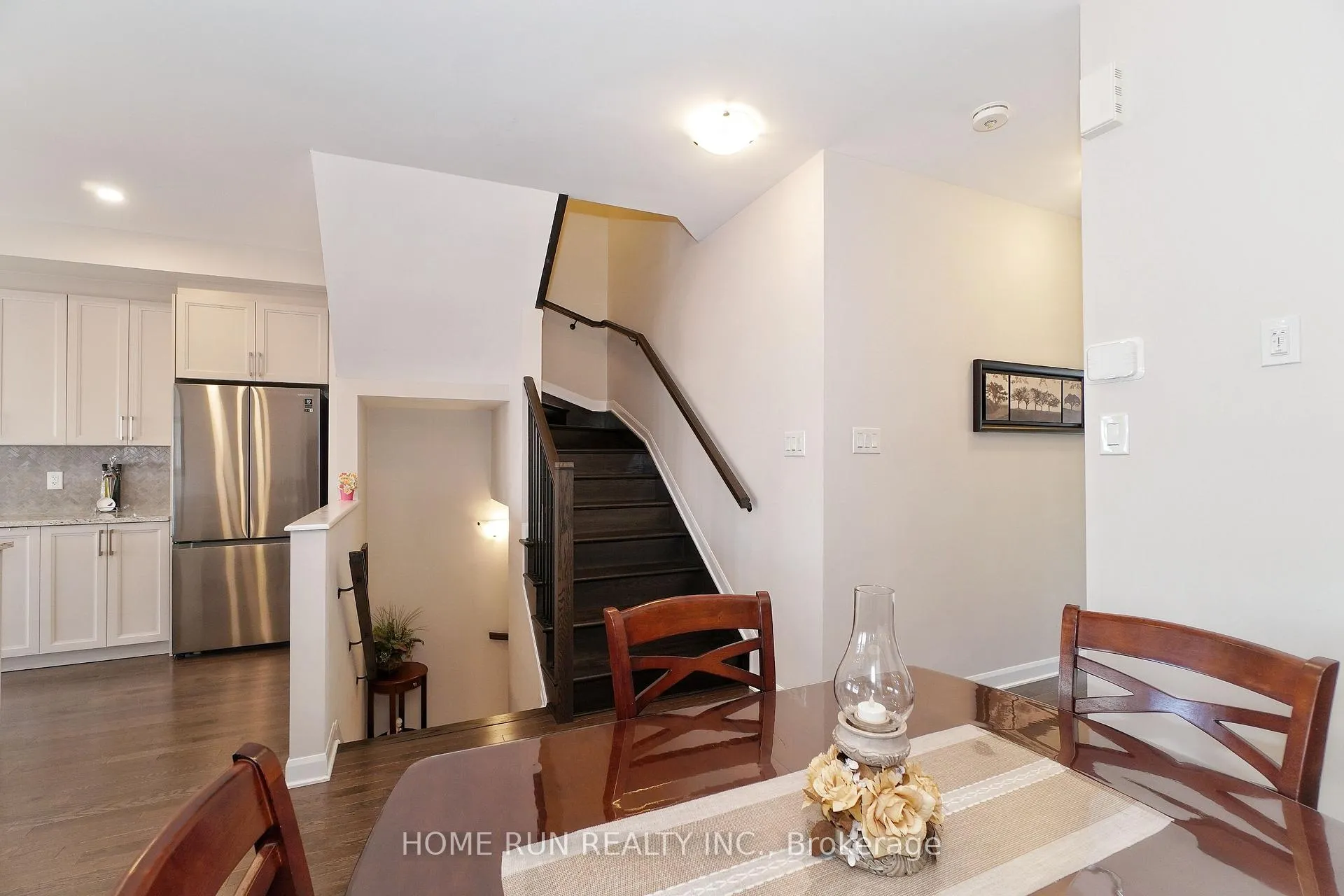 Photo 15 of 831 Dynasty Street, Ottawa, Avalon East — HOMEH