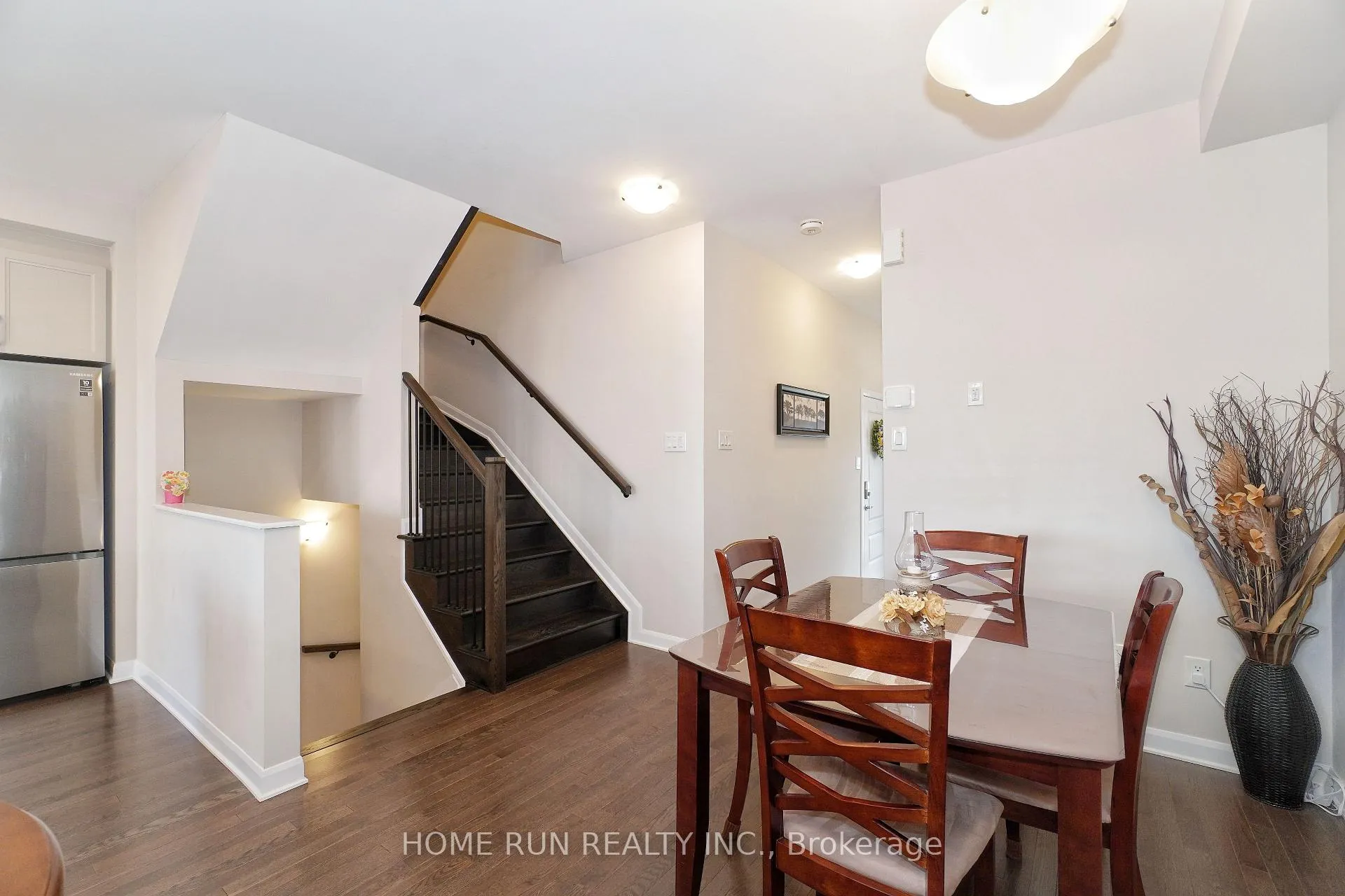 Photo 16 of 831 Dynasty Street, Ottawa, Avalon East — HOMEH