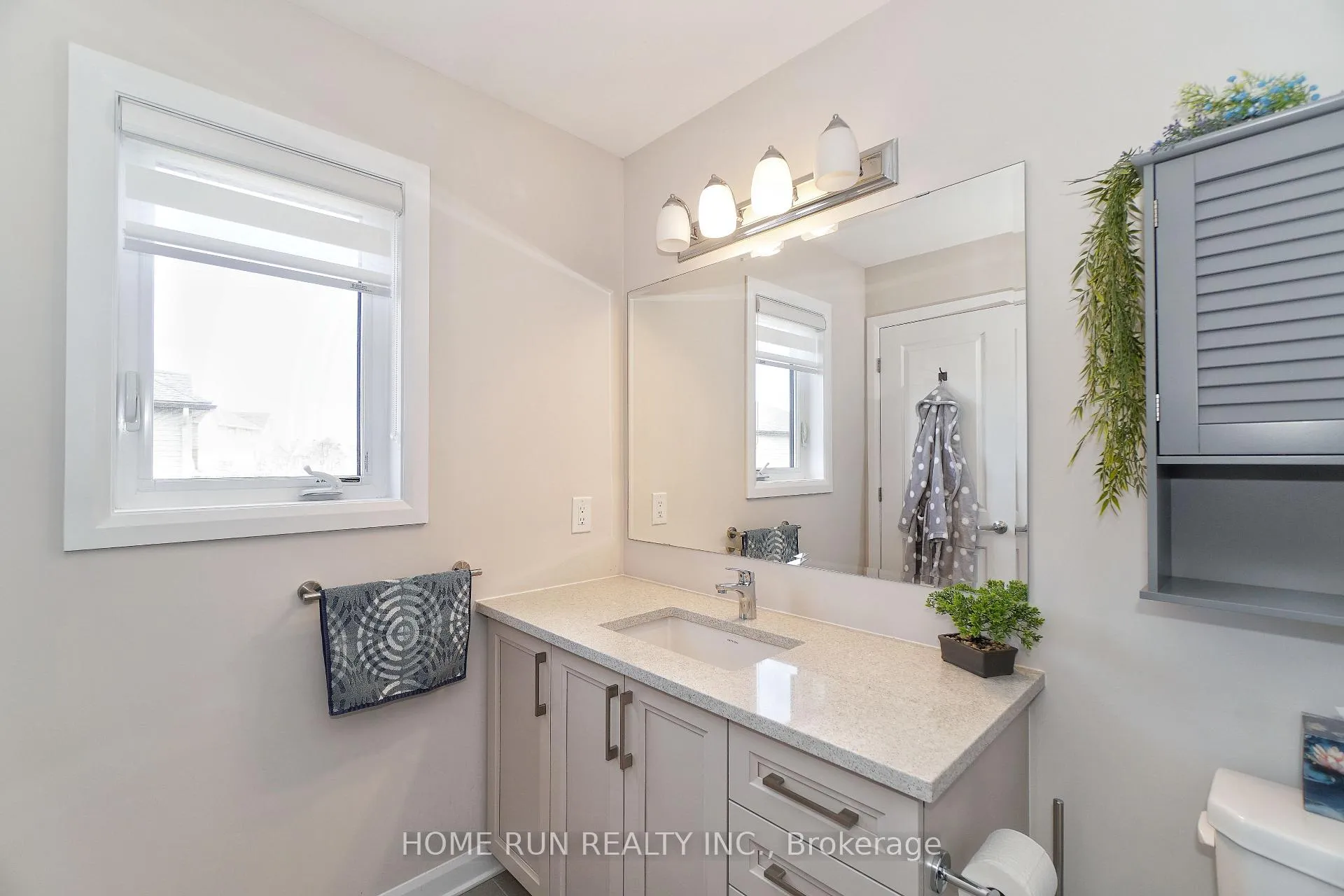Photo 22 of 831 Dynasty Street, Ottawa, Avalon East — HOMEH