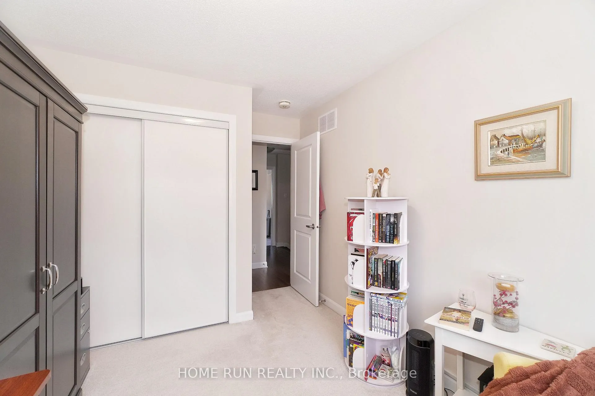 Photo 25 of 831 Dynasty Street, Ottawa, Avalon East — HOMEH