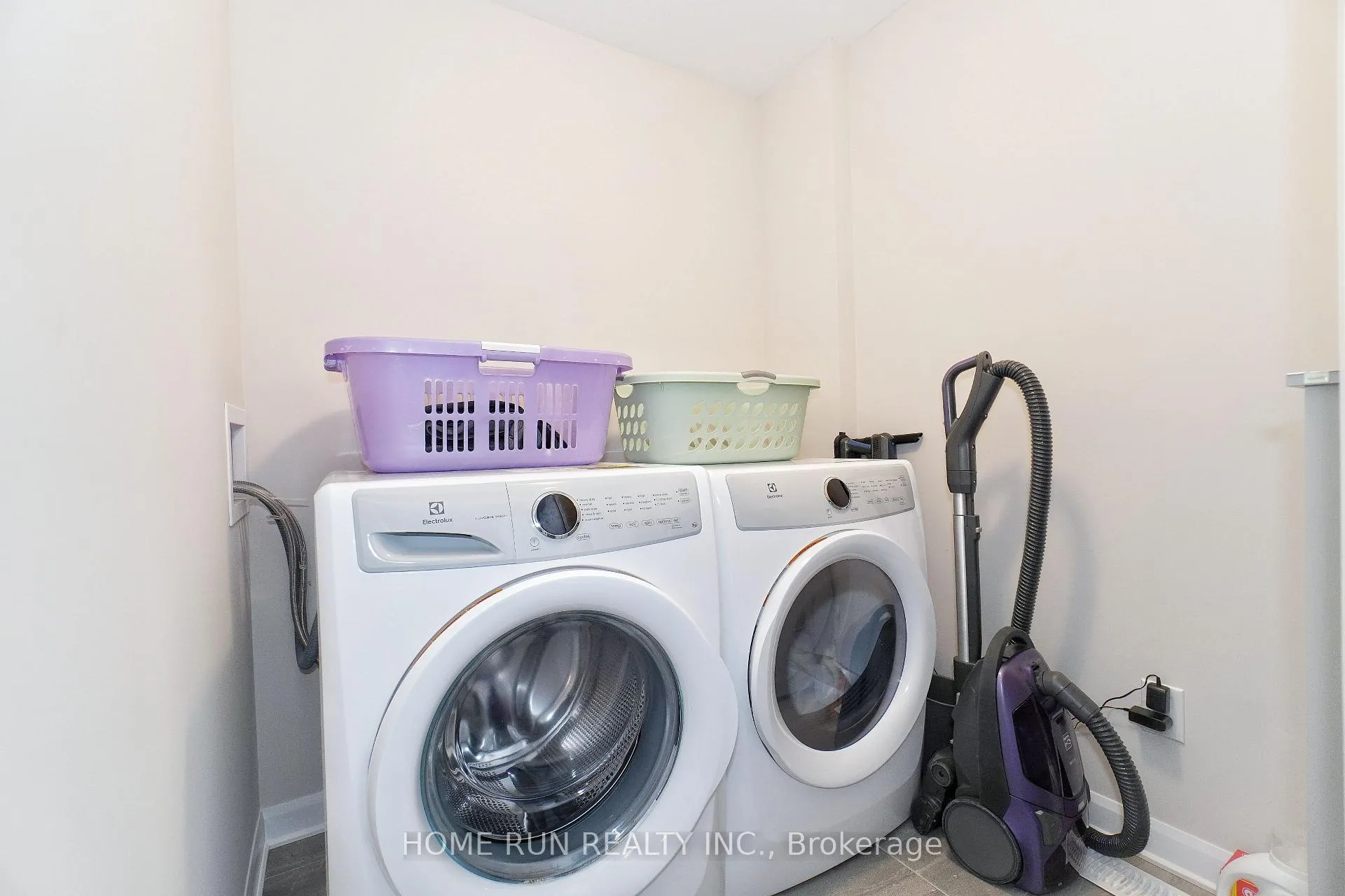Photo 28 of 831 Dynasty Street, Ottawa, Avalon East — HOMEH
