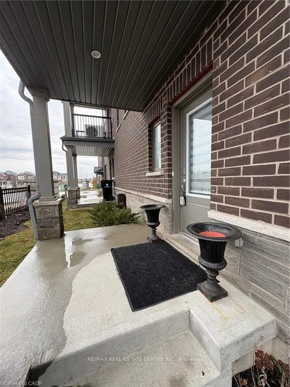 Photo 2 of Unit 84, 124 Compass Trail, Cambridge — HOMEH