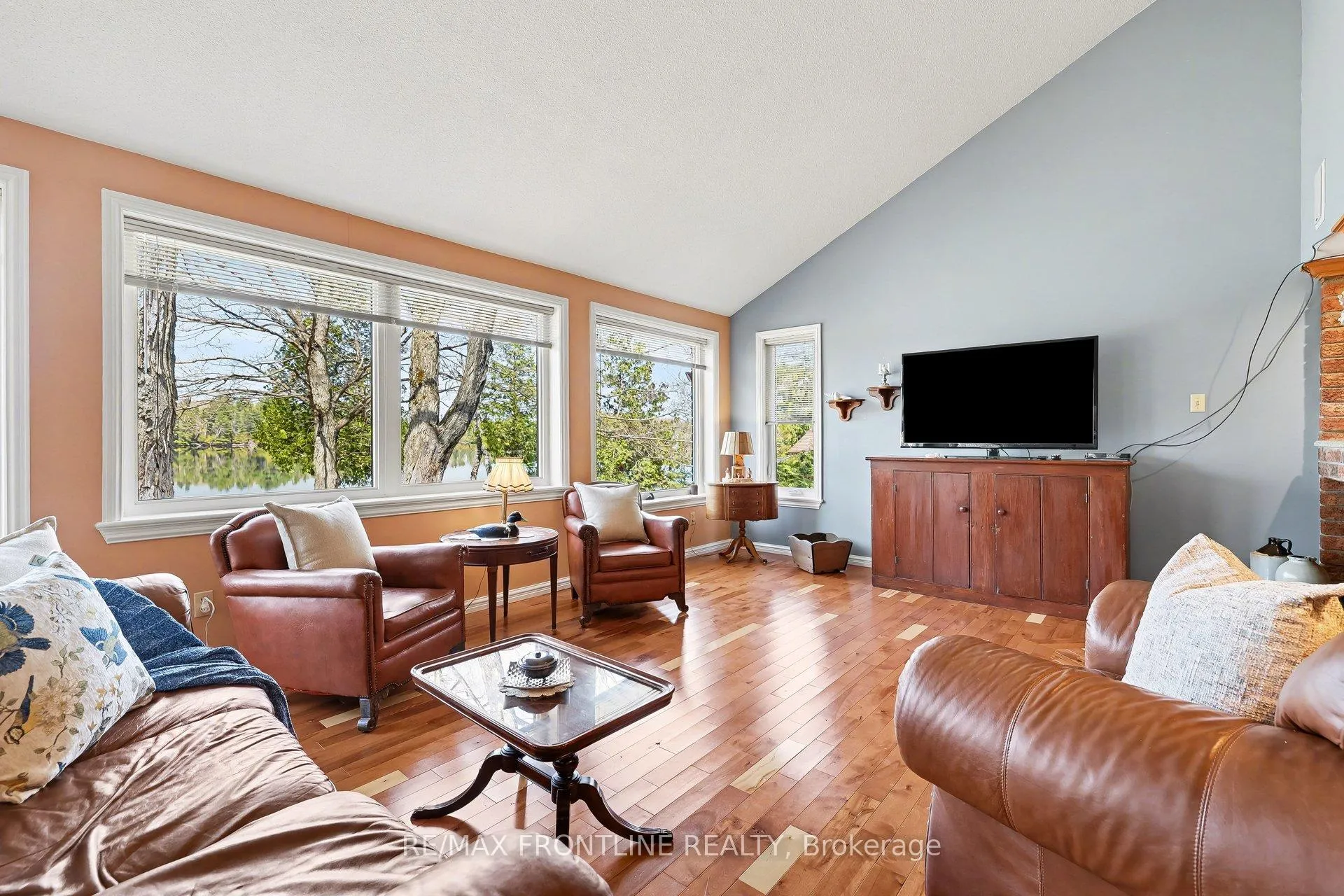 Photo 10 of 1047 Country Lane, Frontenac, Frontenac Centre — HOMEH