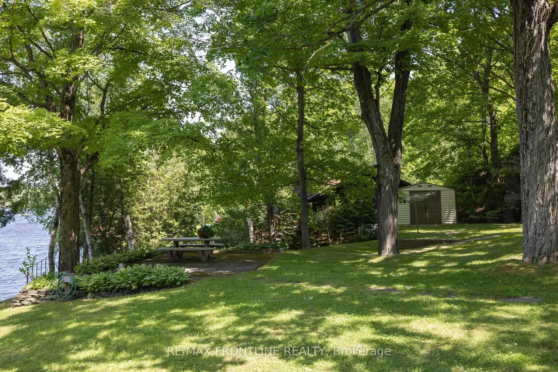 Photo 37 of 1047 Country Lane, Frontenac, Frontenac Centre — HOMEH