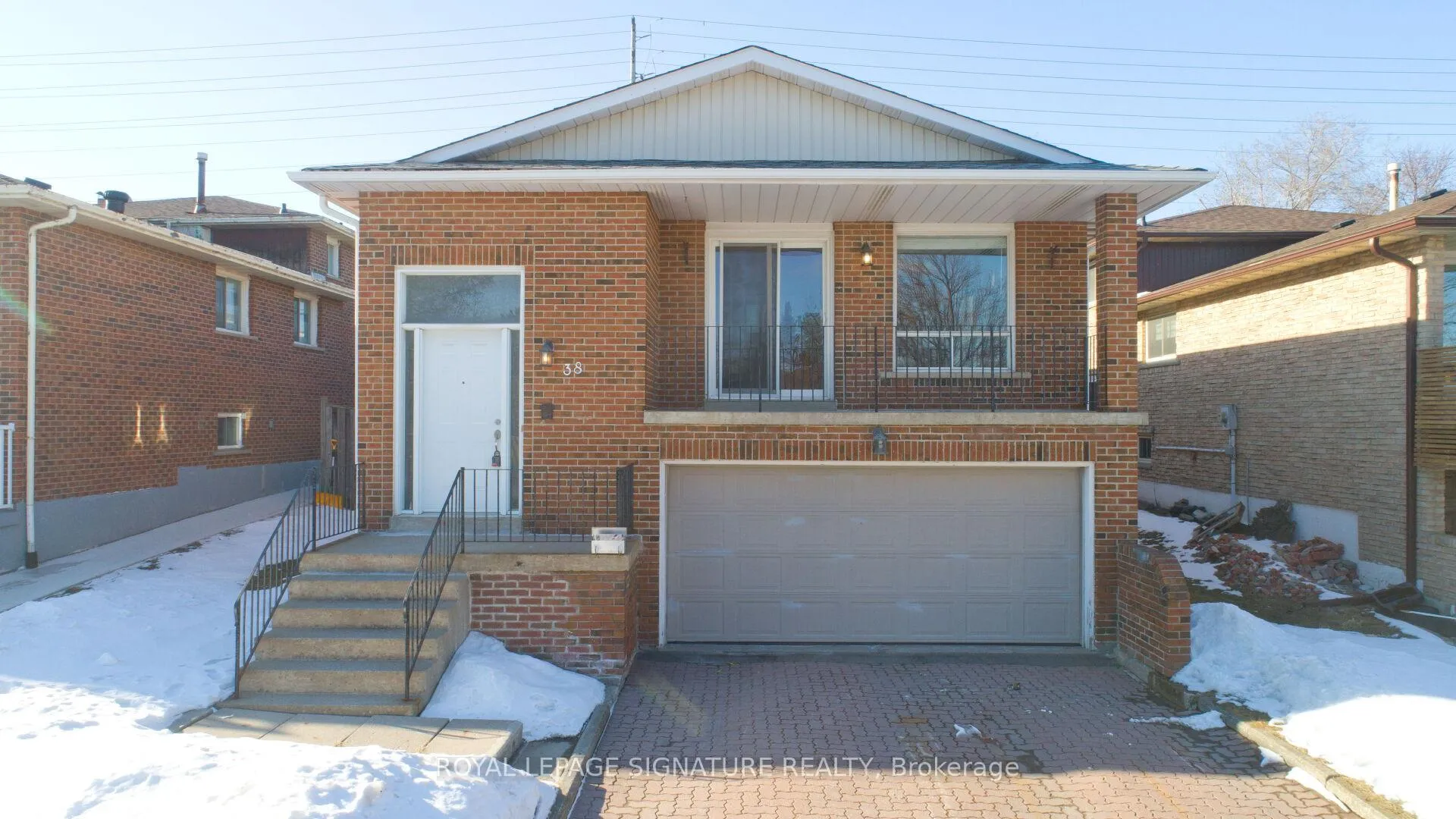 Photo 2 of 38 Panorama Crescent, Brampton, Northgate — HOMEH
