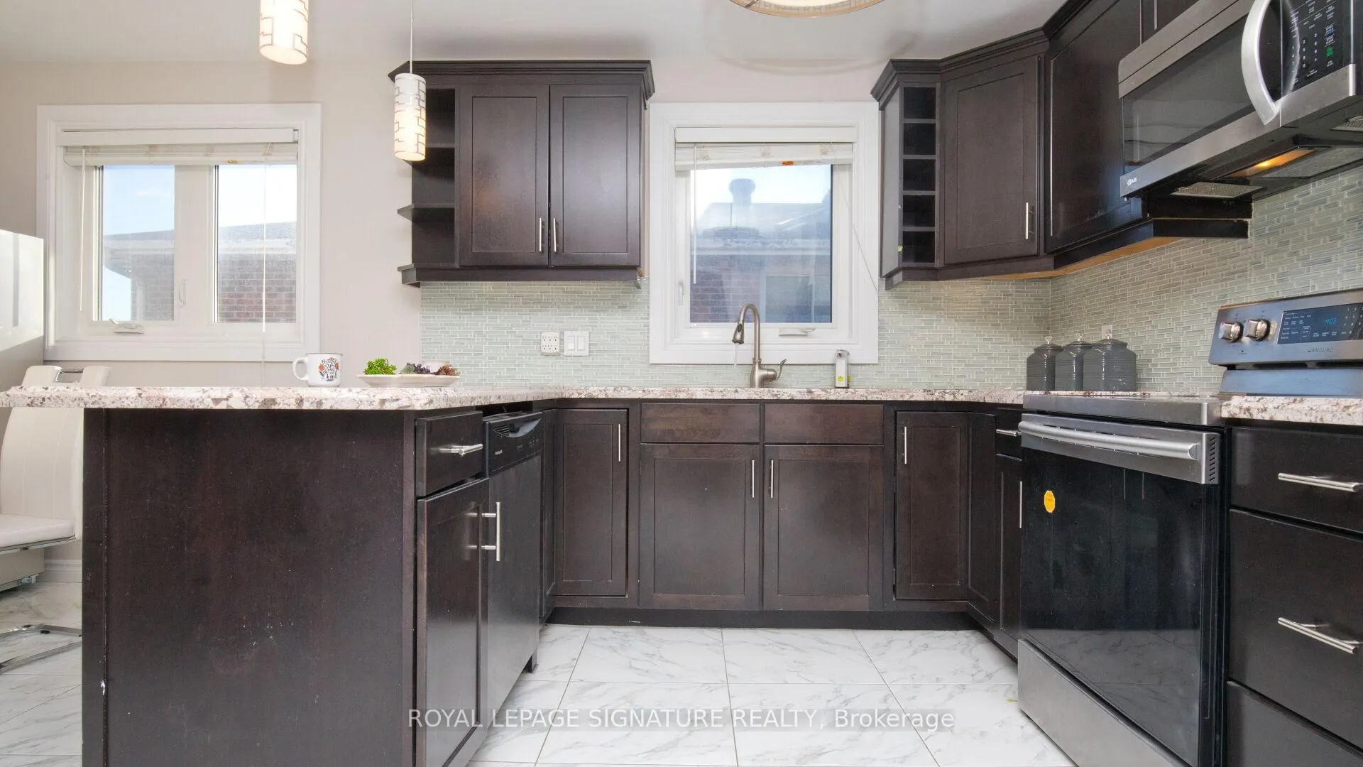 Photo 14 of 38 Panorama Crescent, Brampton, Northgate — HOMEH