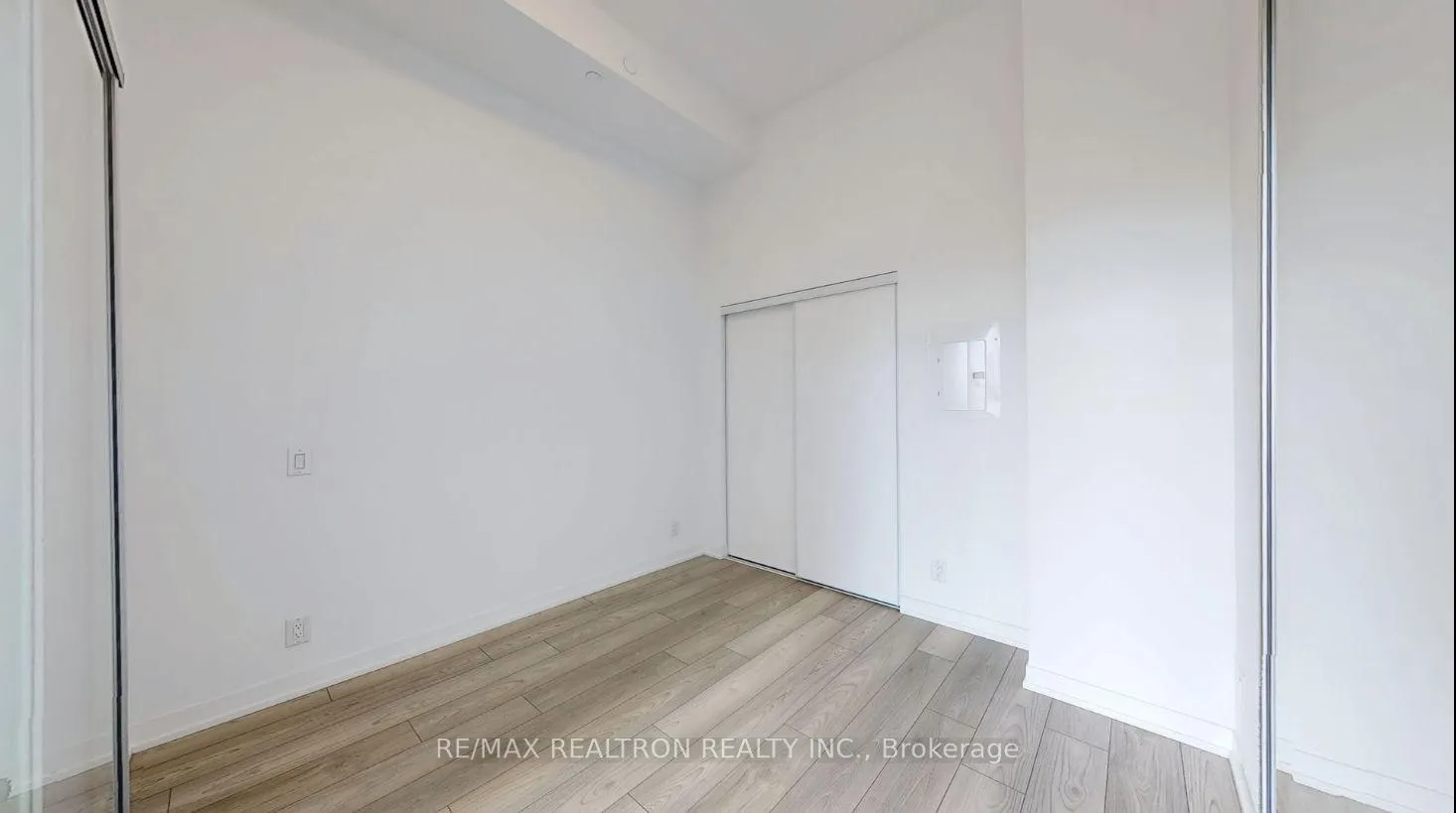 Photo 8 of Unit 401, 285 Dufferin Street, Toronto, South Parkdale — HOMEH