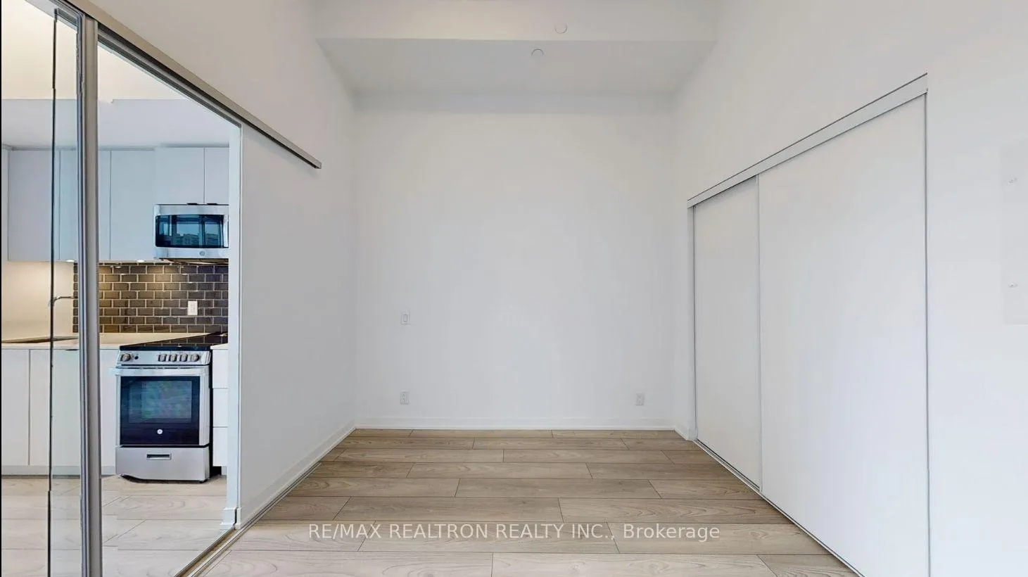 Photo 9 of Unit 401, 285 Dufferin Street, Toronto, South Parkdale — HOMEH