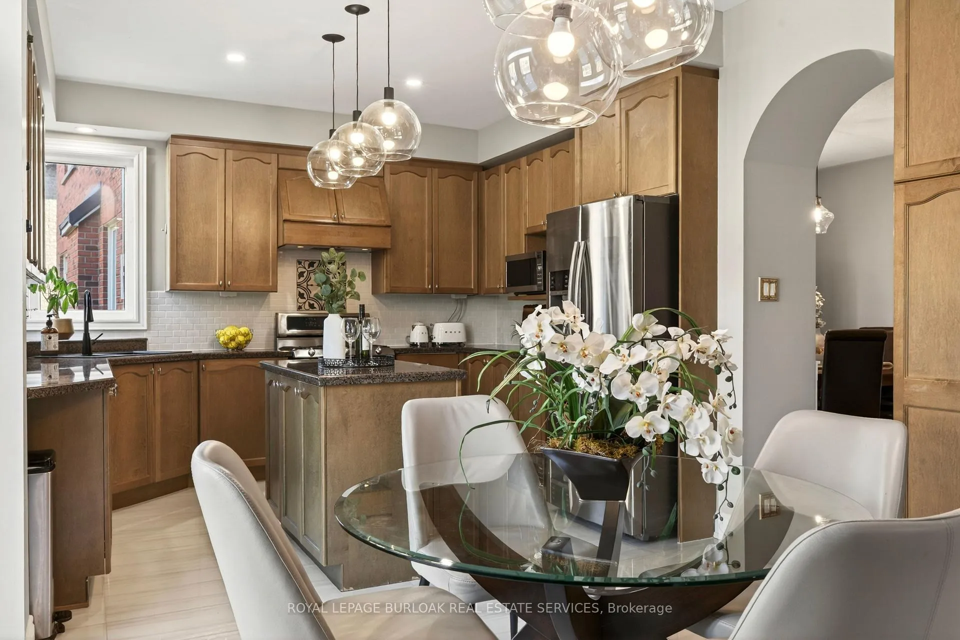 Photo 18 of 283 Turning Leaf Road, Oakville, Bronte — HOMEH