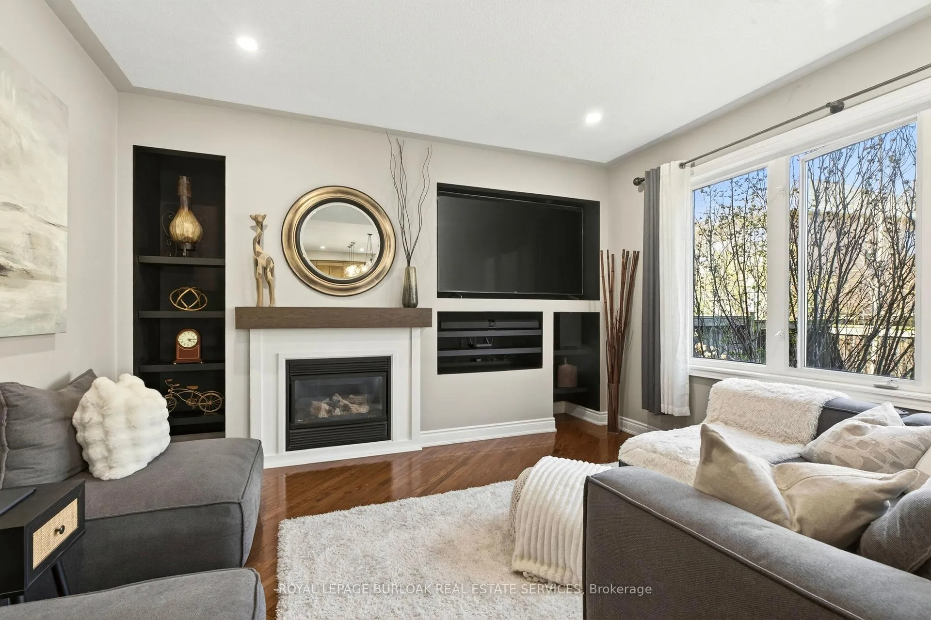 Photo 25 of 283 Turning Leaf Road, Oakville, Bronte — HOMEH