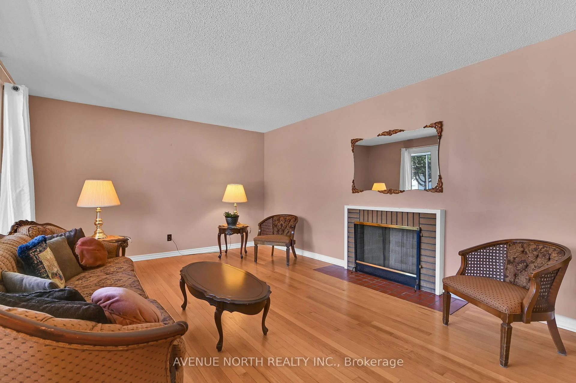 Photo 7 of 980 Wiseman Crescent, Ottawa, Riverside Park — HOMEH