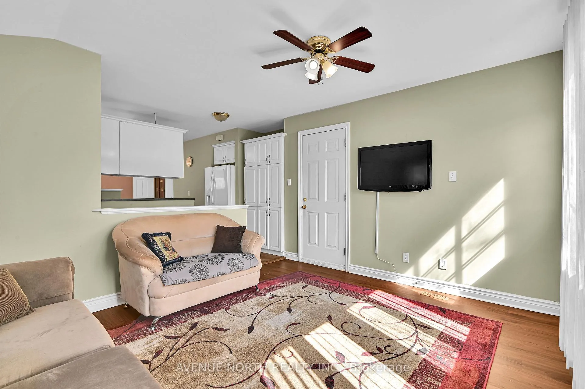 Photo 15 of 980 Wiseman Crescent, Ottawa, Riverside Park — HOMEH