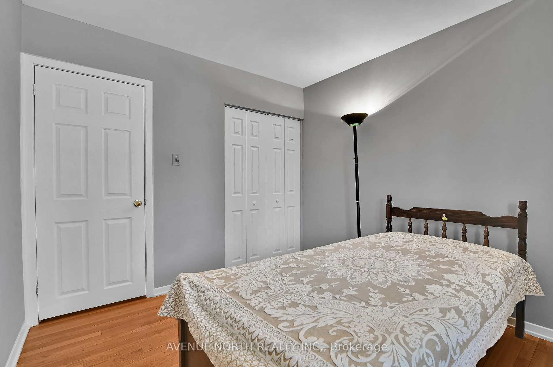 Photo 22 of 980 Wiseman Crescent, Ottawa, Riverside Park — HOMEH