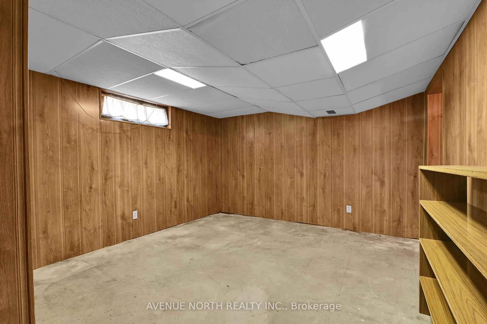 Photo 31 of 980 Wiseman Crescent, Ottawa, Riverside Park — HOMEH