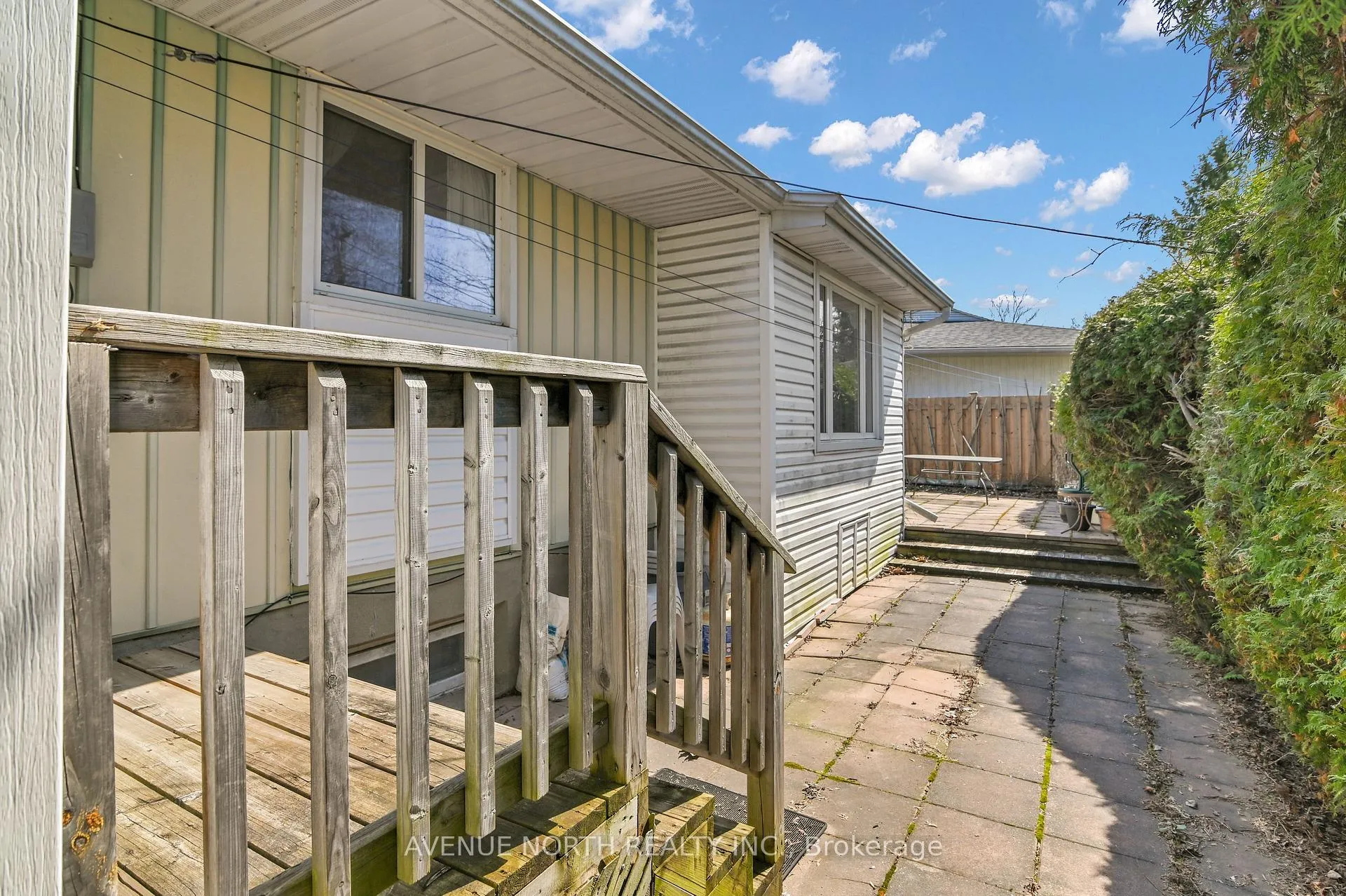 Photo 35 of 980 Wiseman Crescent, Ottawa, Riverside Park — HOMEH