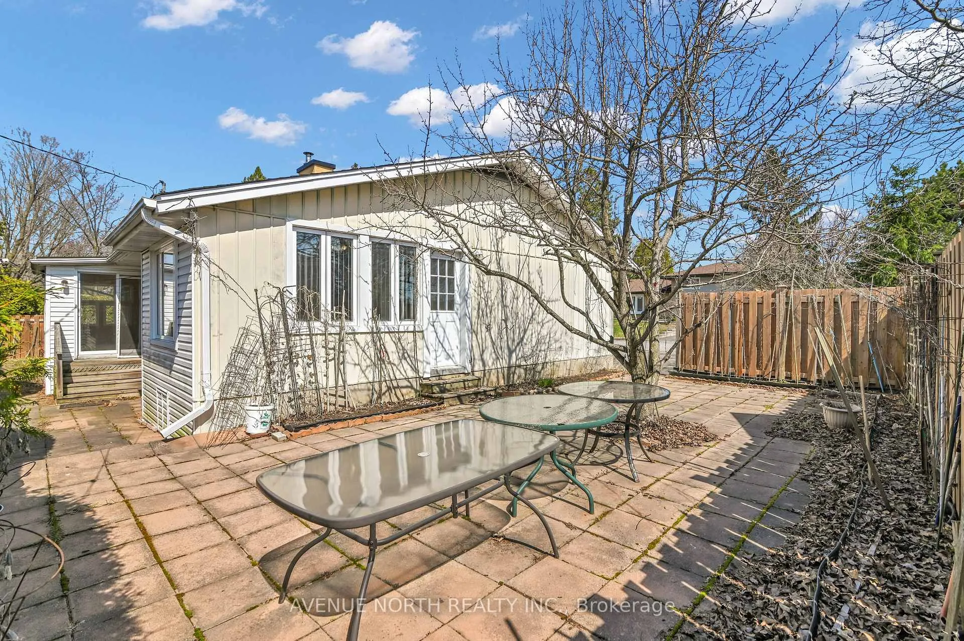 Photo 36 of 980 Wiseman Crescent, Ottawa, Riverside Park — HOMEH