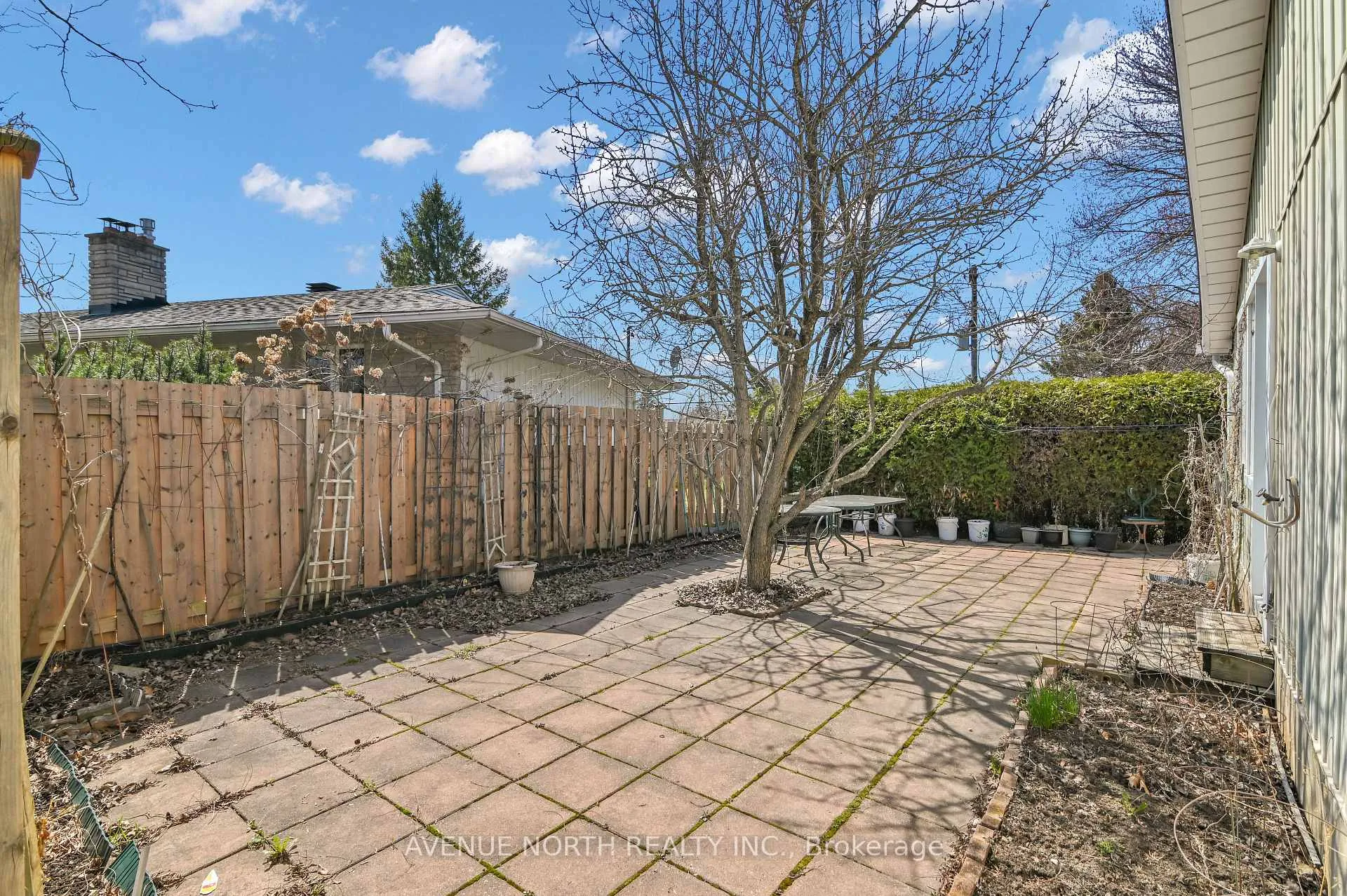 Photo 37 of 980 Wiseman Crescent, Ottawa, Riverside Park — HOMEH