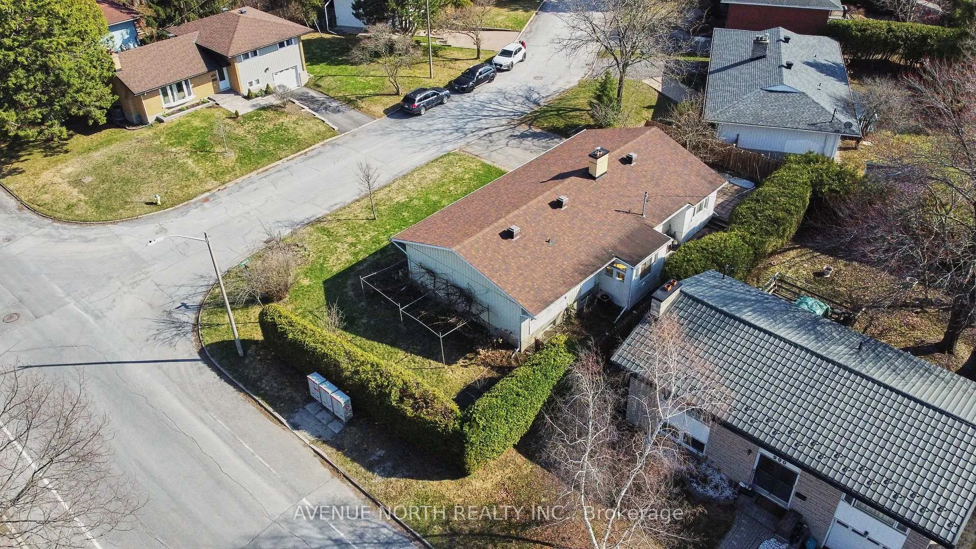 Photo 43 of 980 Wiseman Crescent, Ottawa, Riverside Park — HOMEH
